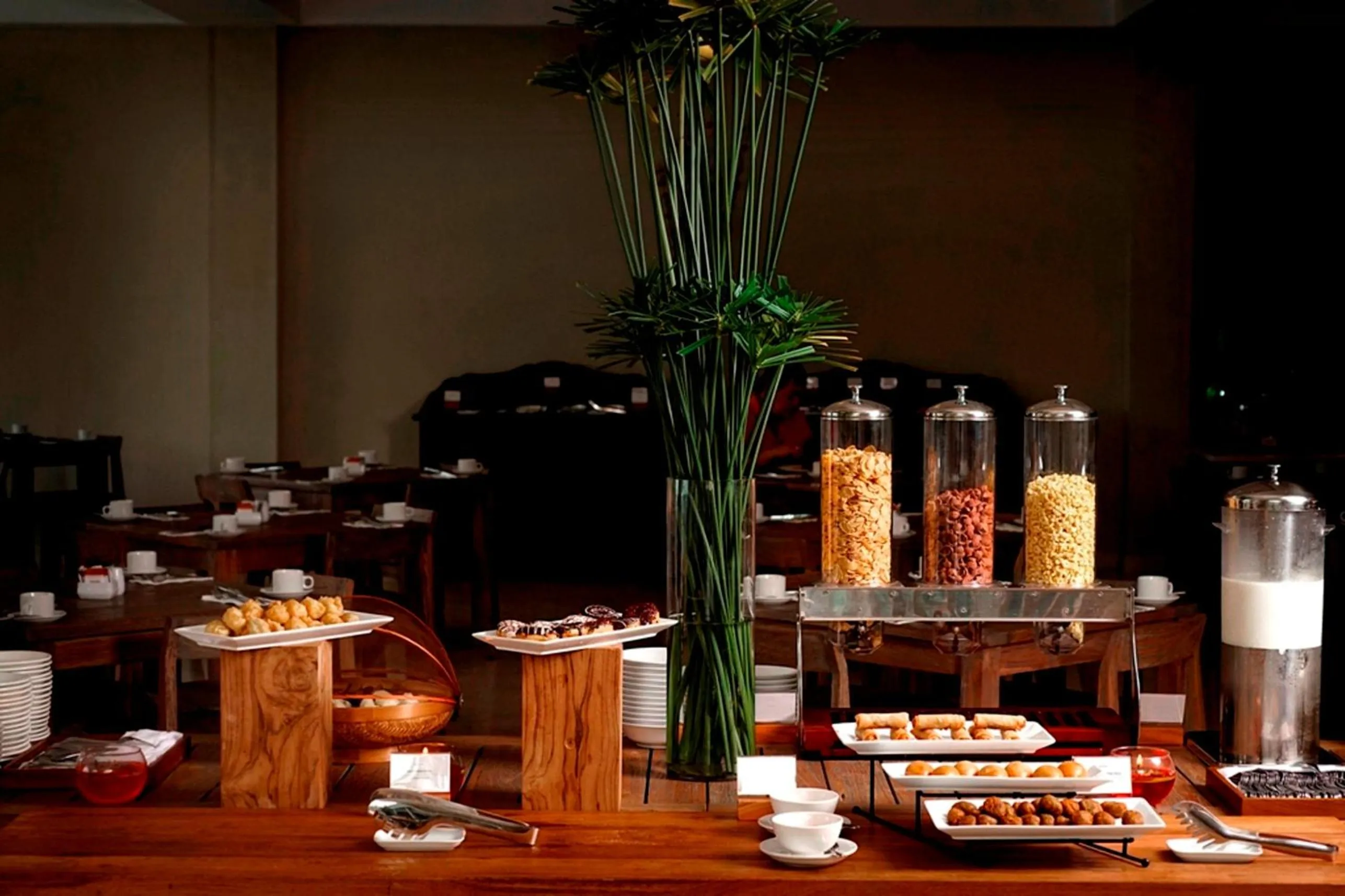 Restaurant/places to eat in The Westlake Hotel & Resort Yogyakarta