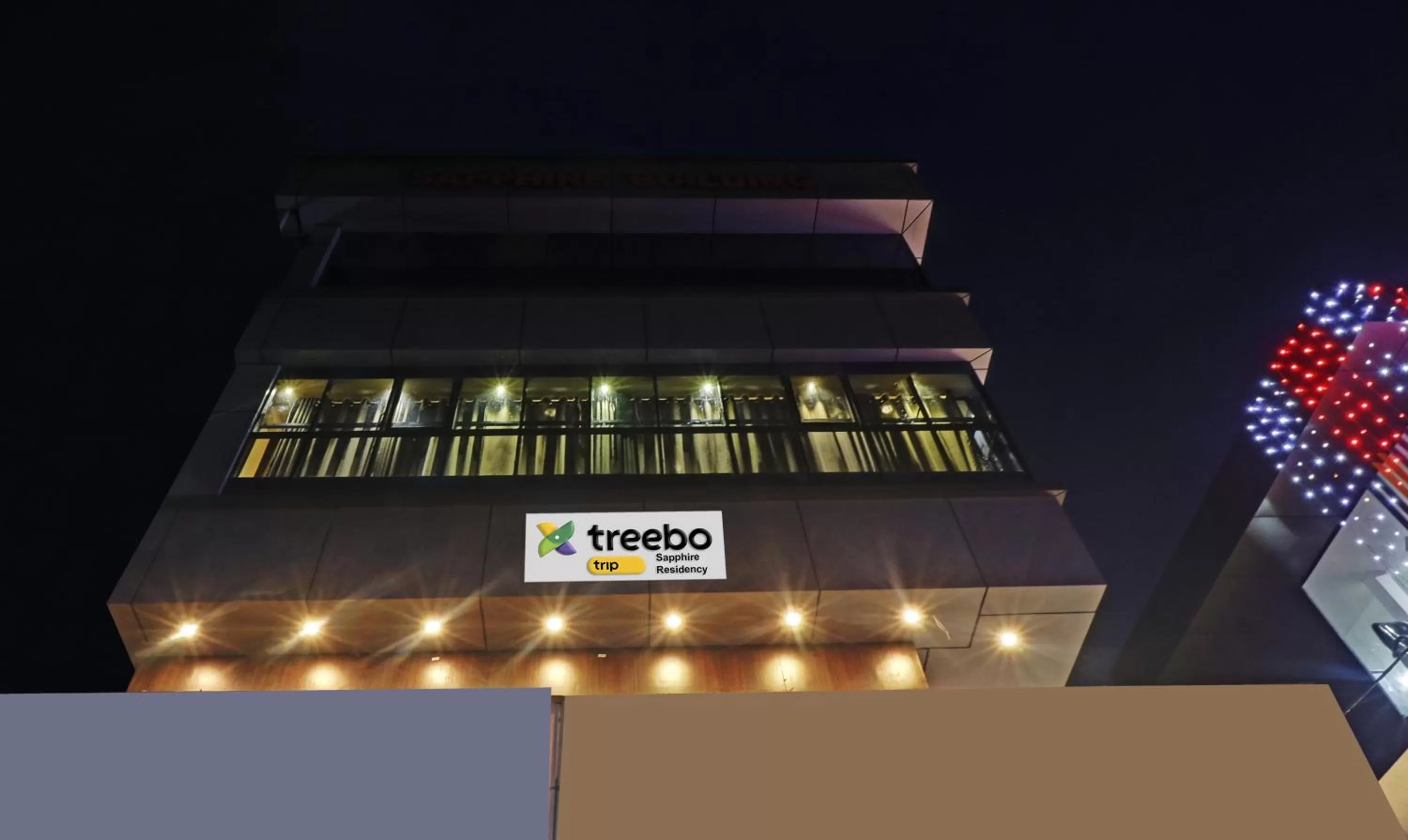 Property building in Itsy Hotels Sapphire Residency