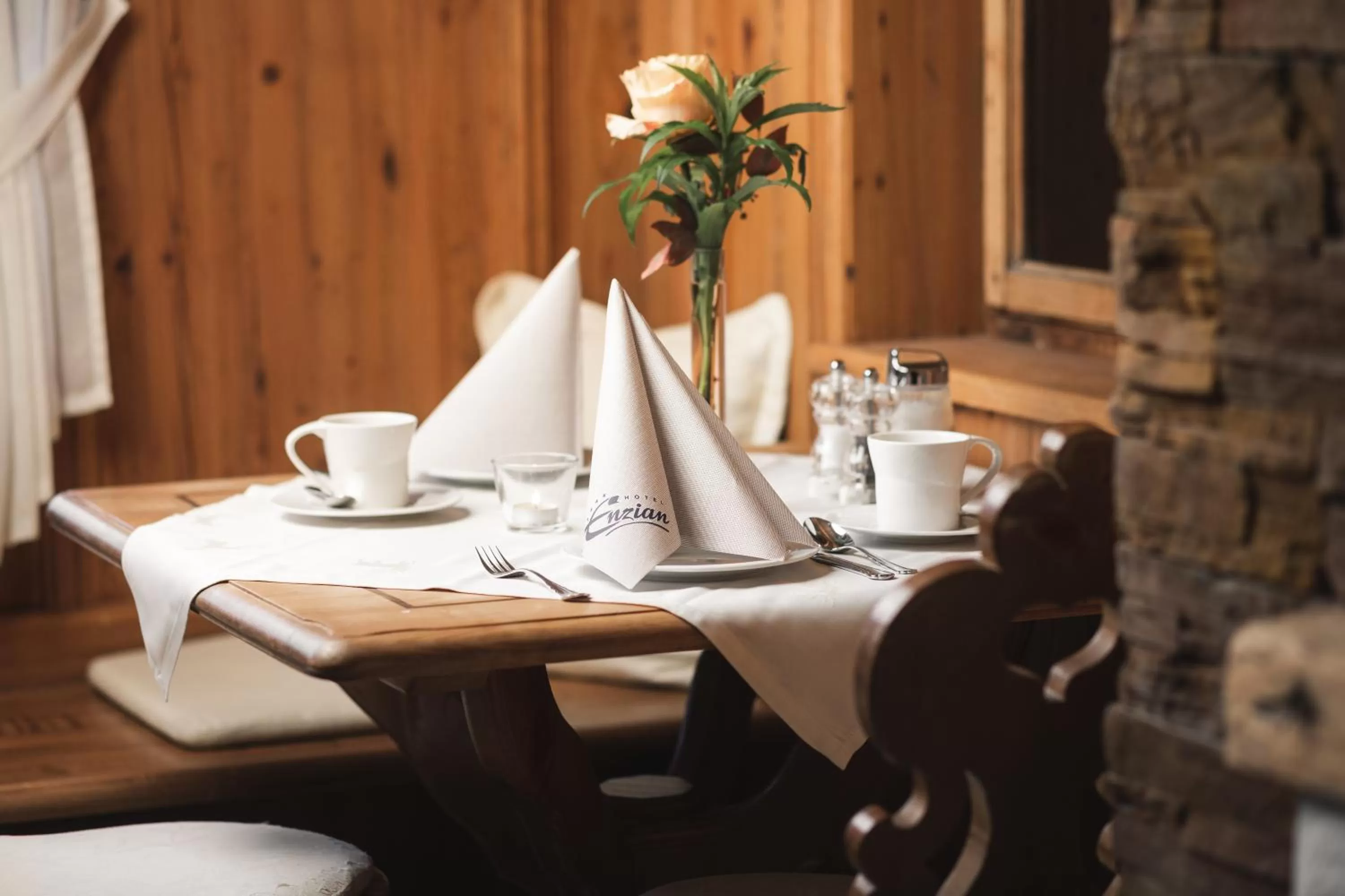 Breakfast, Restaurant/Places to Eat in Hotel Enzian