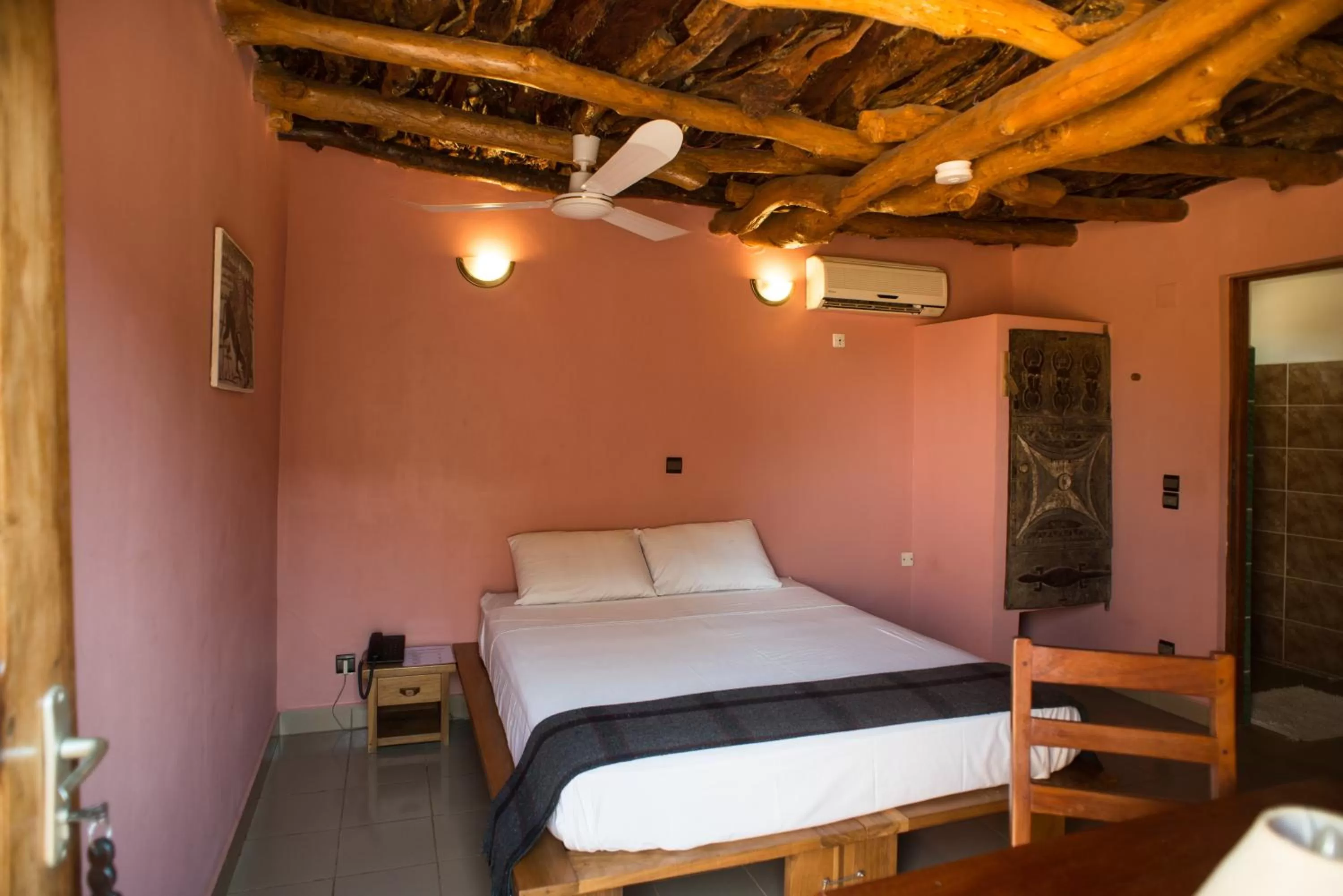 Classic Single Room with Shower in Le Grand Calao