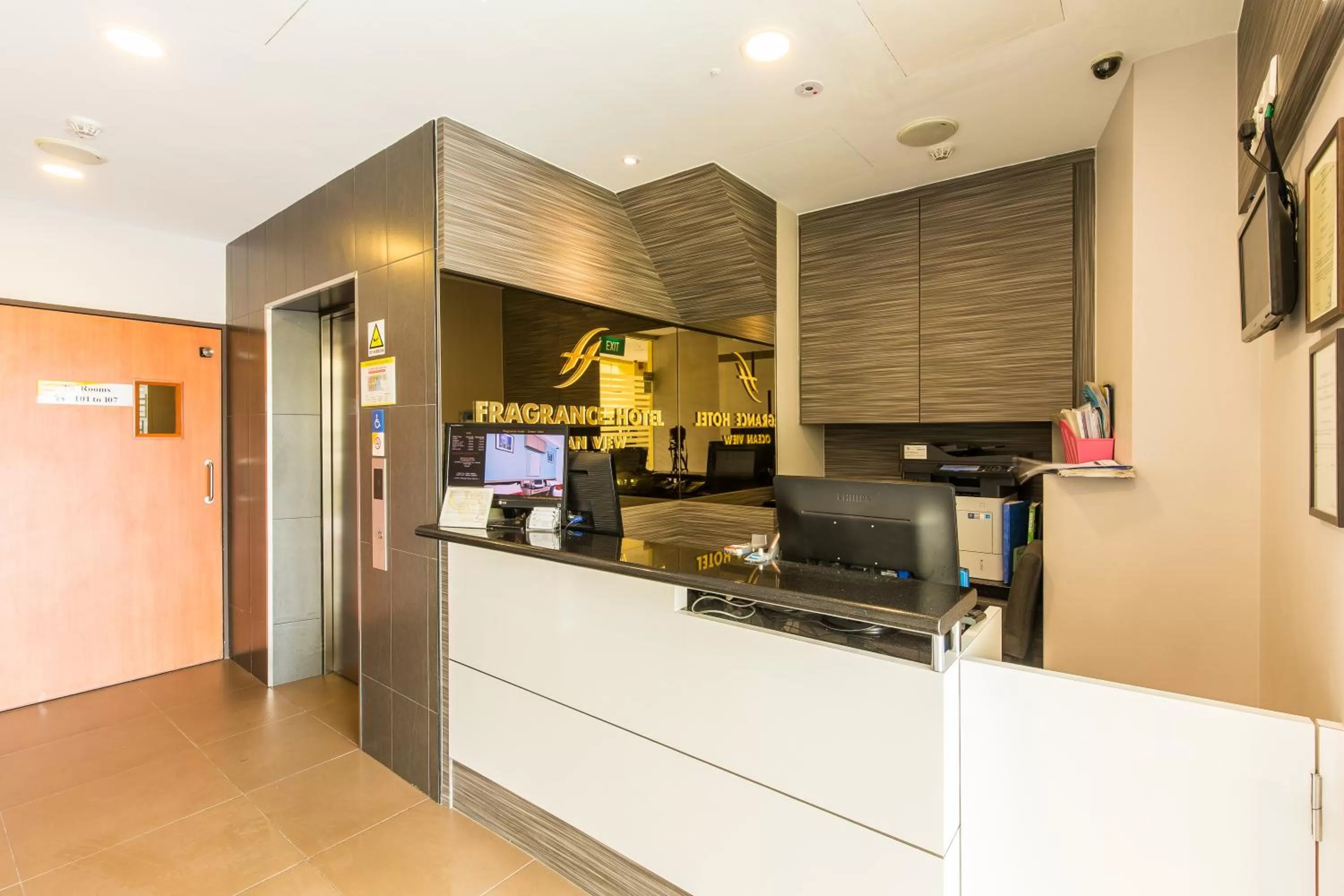Lobby or reception in Fragrance Hotel - Ocean View