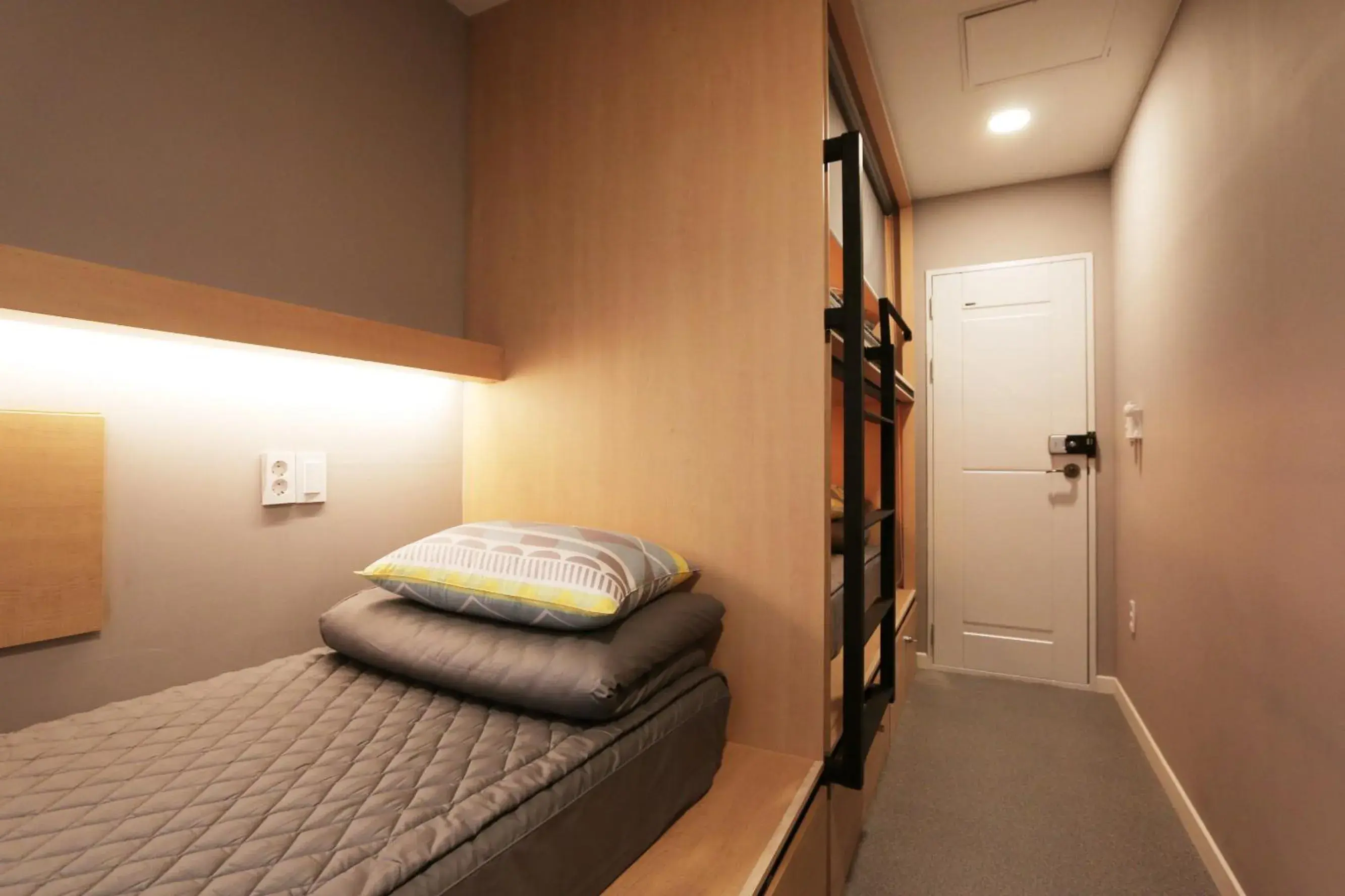 Triple Room with Shared Bathroom in Blueboat Hostel Gyeongju Triple Room with Shared Bathroom in Blueboat Hostel Gyeongju