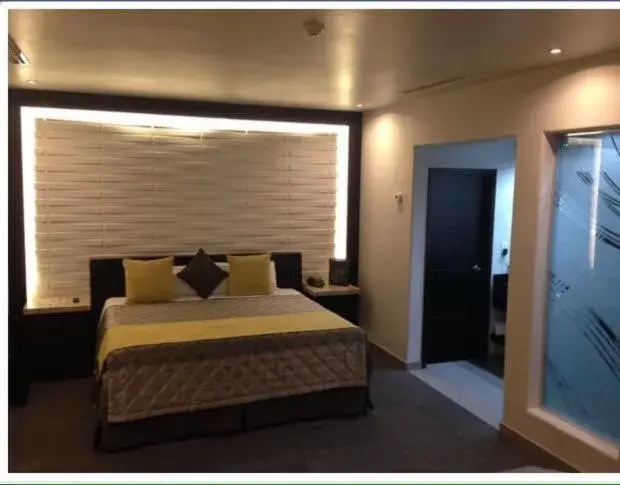 Queen Suite with Spa Bath in Motel Marche Queen Suite with Spa Bath in Motel Marche