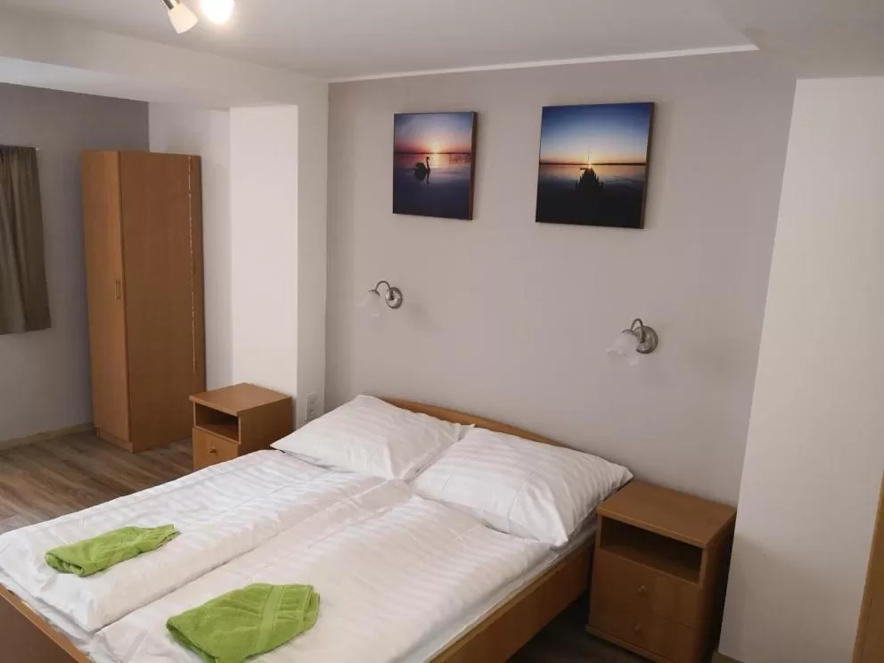 Bed in Mátyus Udvarház Kengyel Fogadó Eger