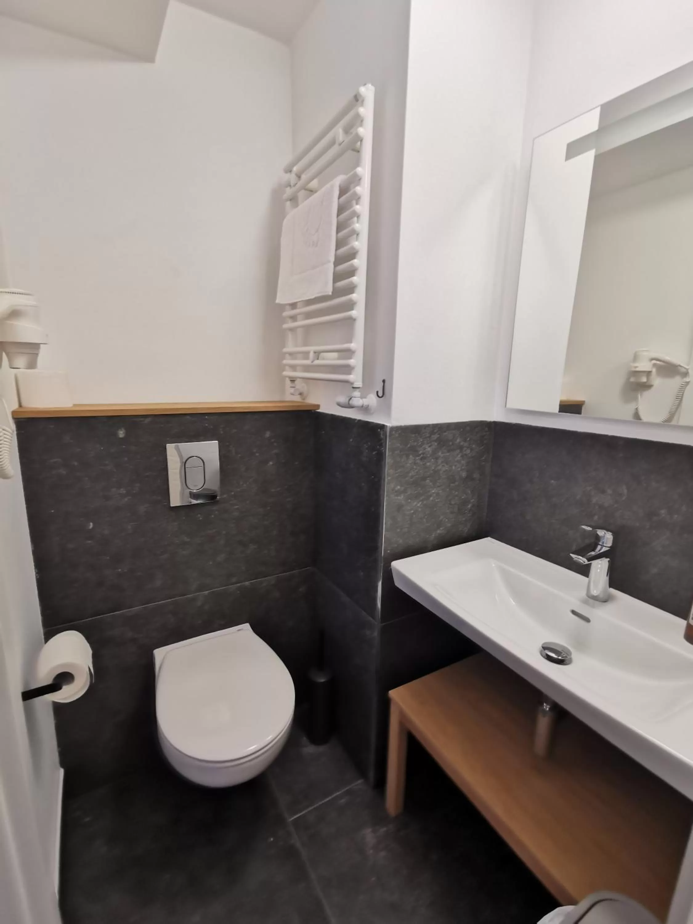 Bathroom in Grand Tulipan