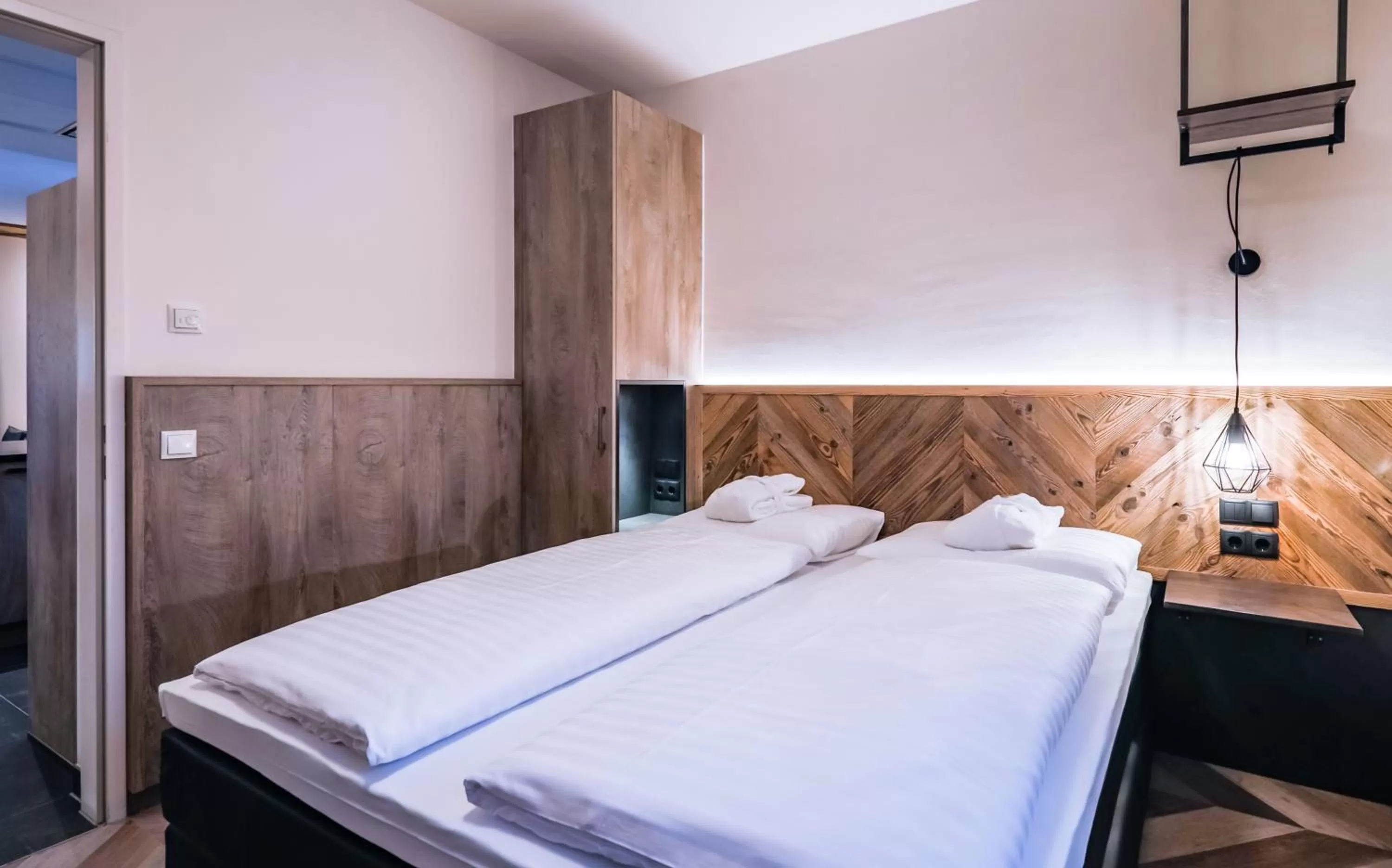Bedroom, Bed in 24 by AvenidA - Mountain Hotel