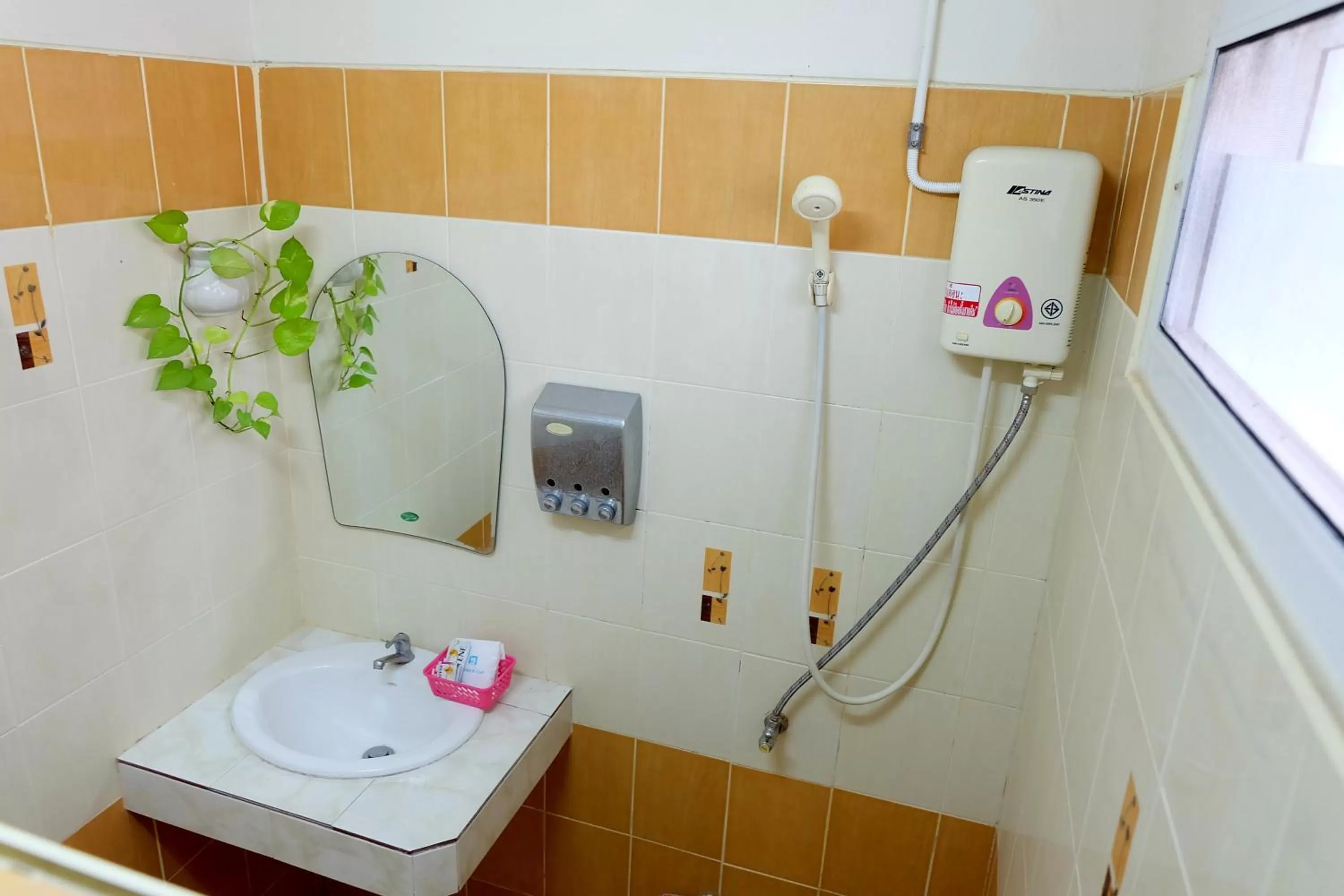 Photo of the whole room, Bathroom in Siam House Interplace