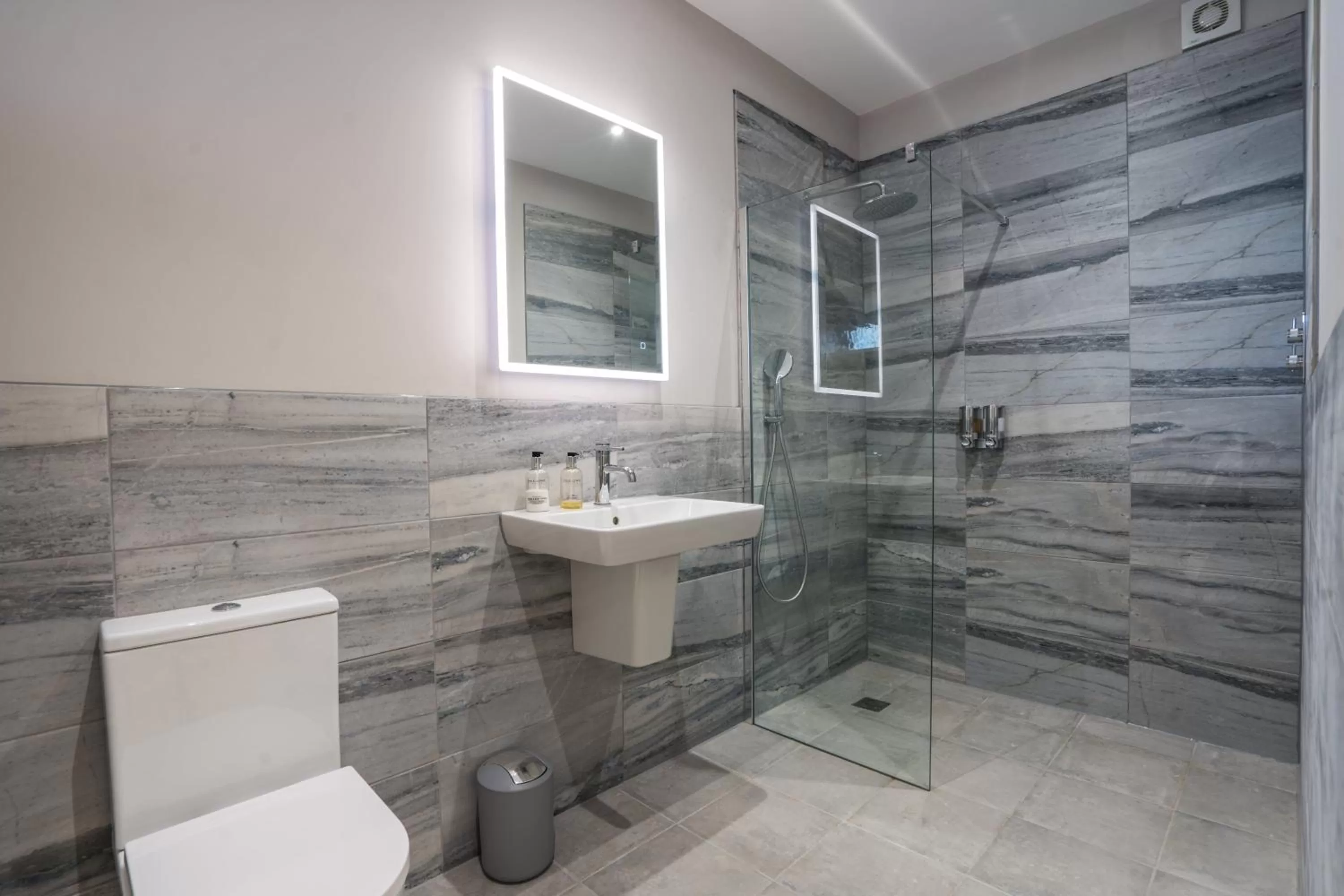 Bathroom in 1 Elliot Terrace