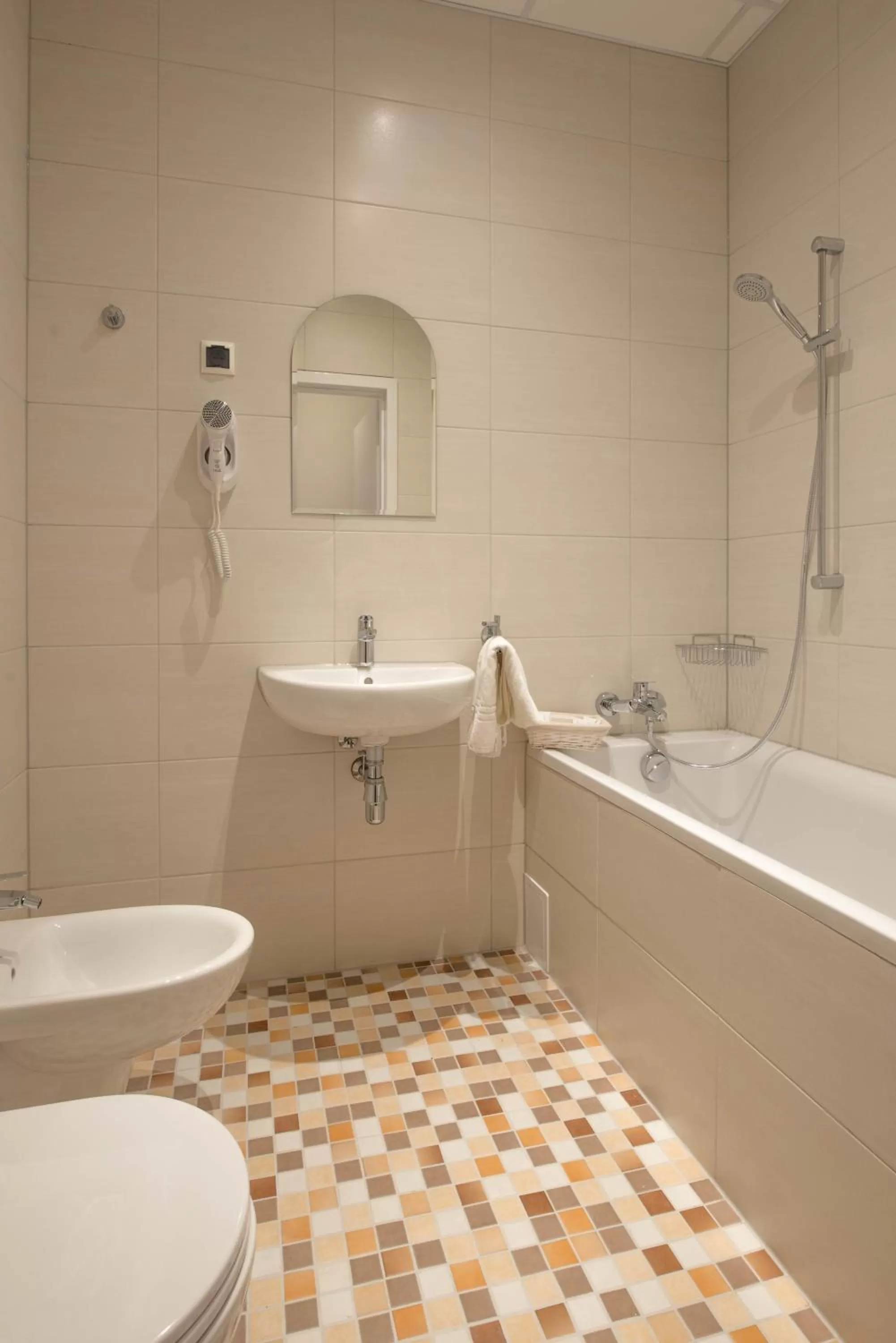 Toilet in Sky Business Hotel