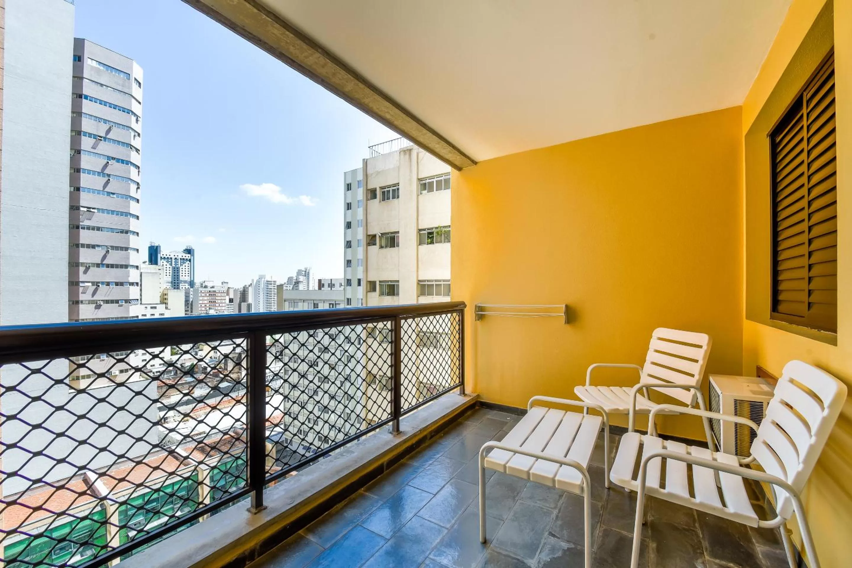Balcony/Terrace in Park Tower Campinas Residence by Nacional Inn
