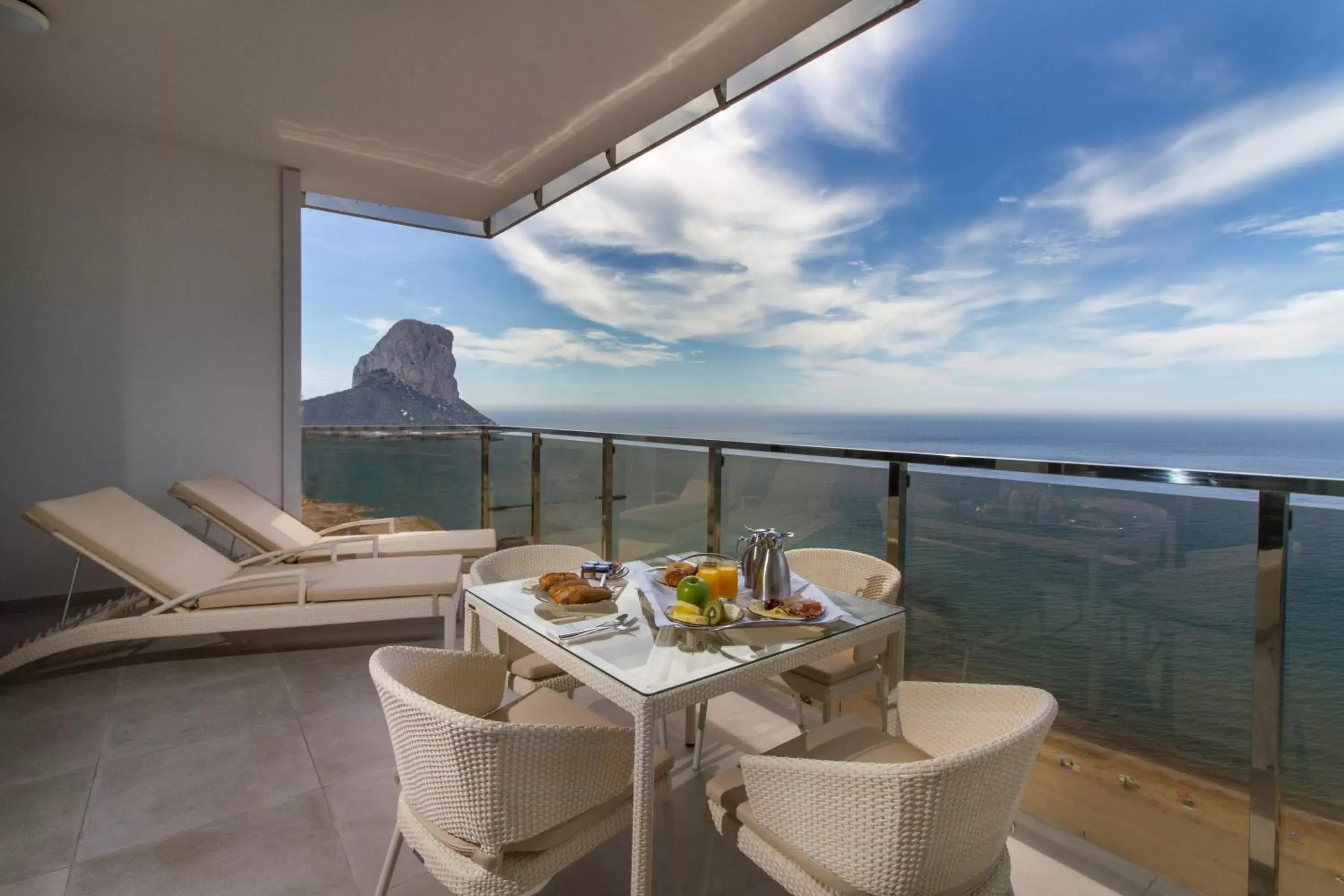 Suite with Sea View (4 Adults) in ESTIMAR Calpe Suitopia Suite with Sea View (4 Adults) in ESTIMAR Calpe Suitopia
