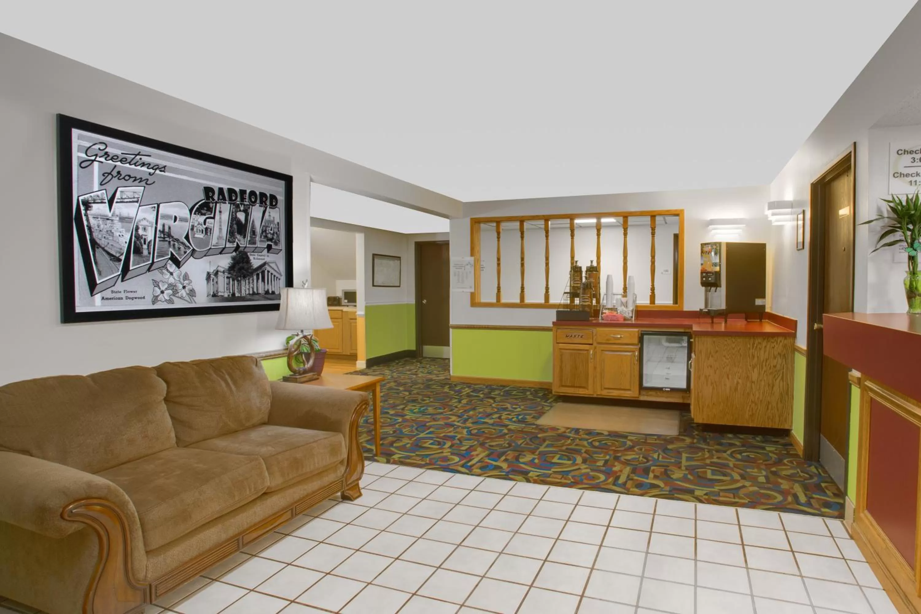 Lobby or reception in Super 8 by Wyndham Radford VA