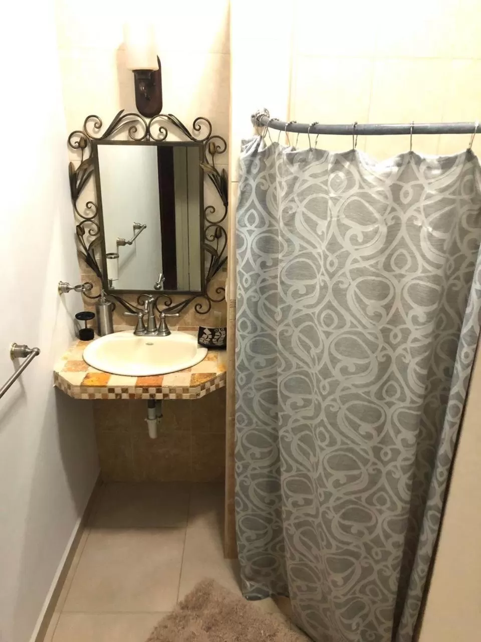 Bathroom in Refugio de la Montaña B&B