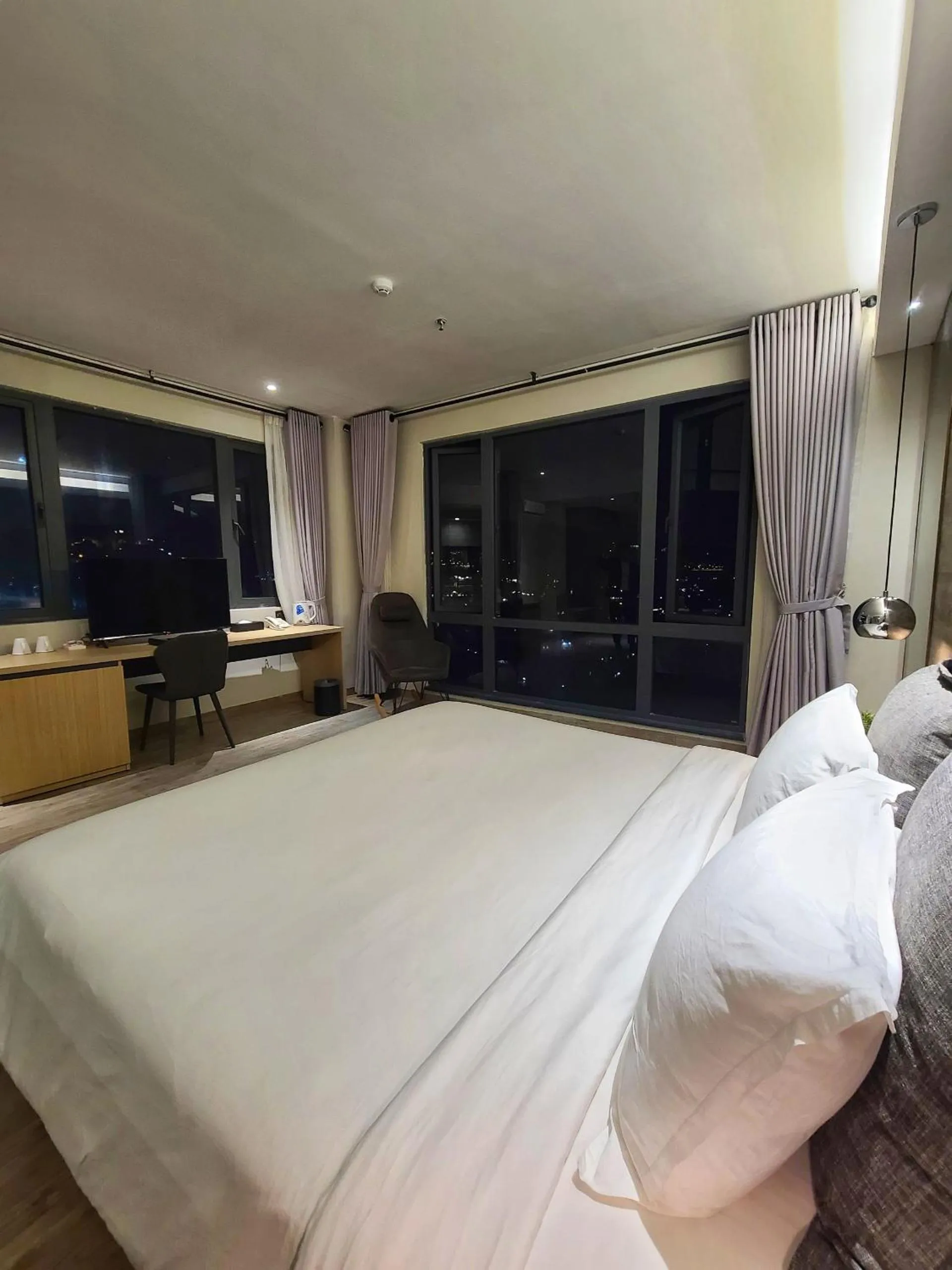 Bed in The Luxe Da Lat