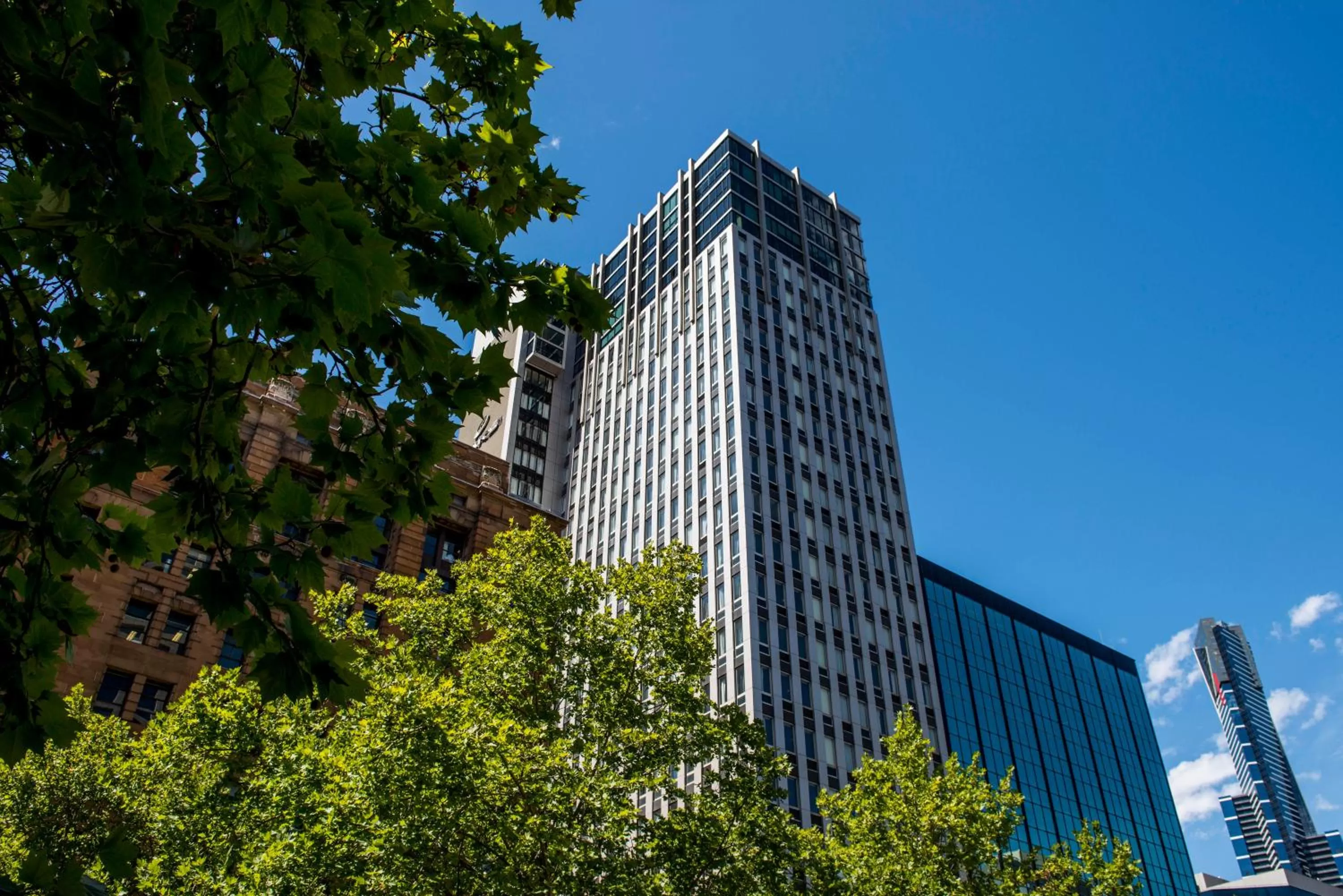 Property building in Oaks Melbourne on Market Hotel