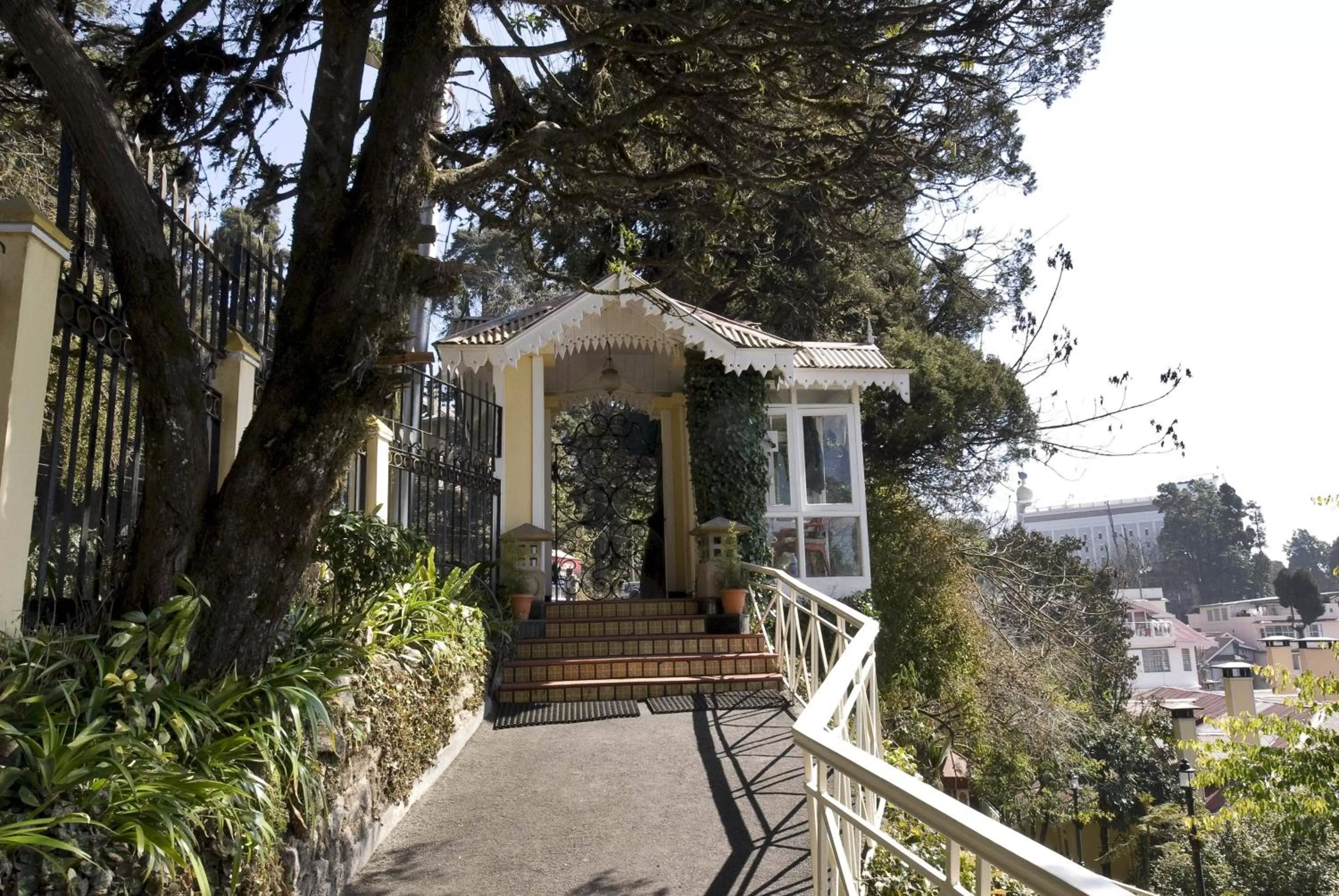Facade/entrance in Mayfair Darjeeling