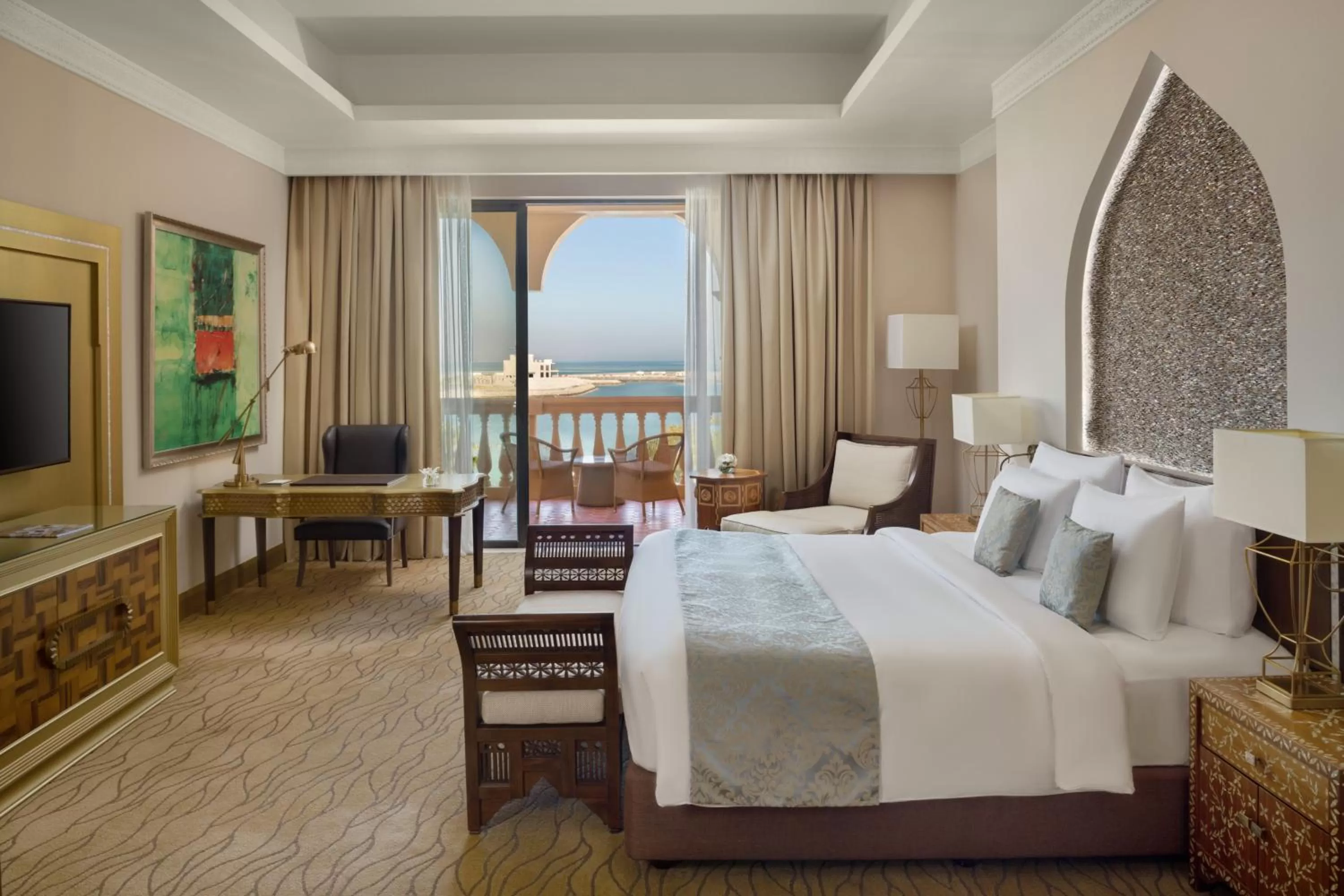 Sea view, Bed in Marsa Malaz Kempinski, The Pearl