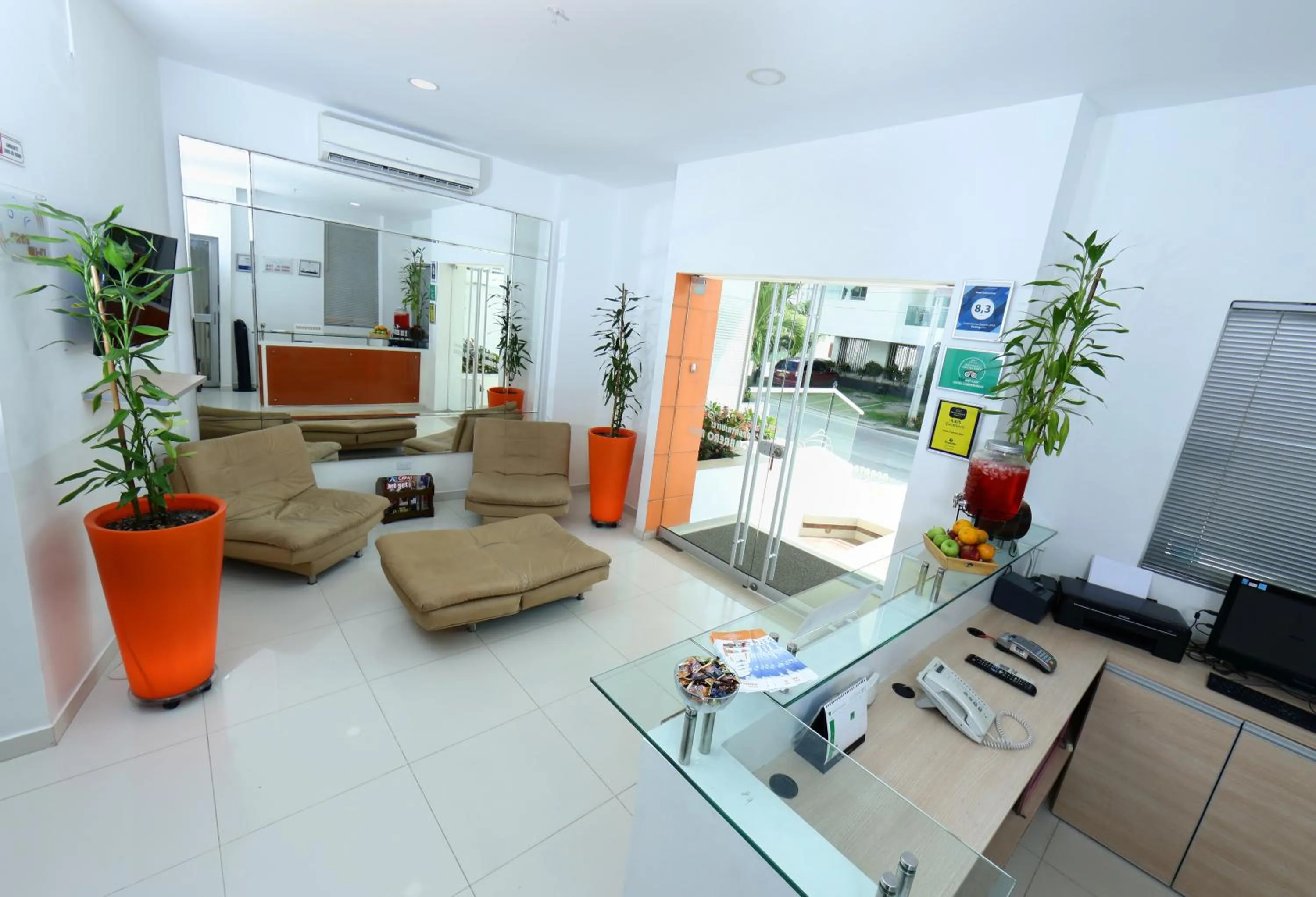 Living room in Hotel Cabreromar