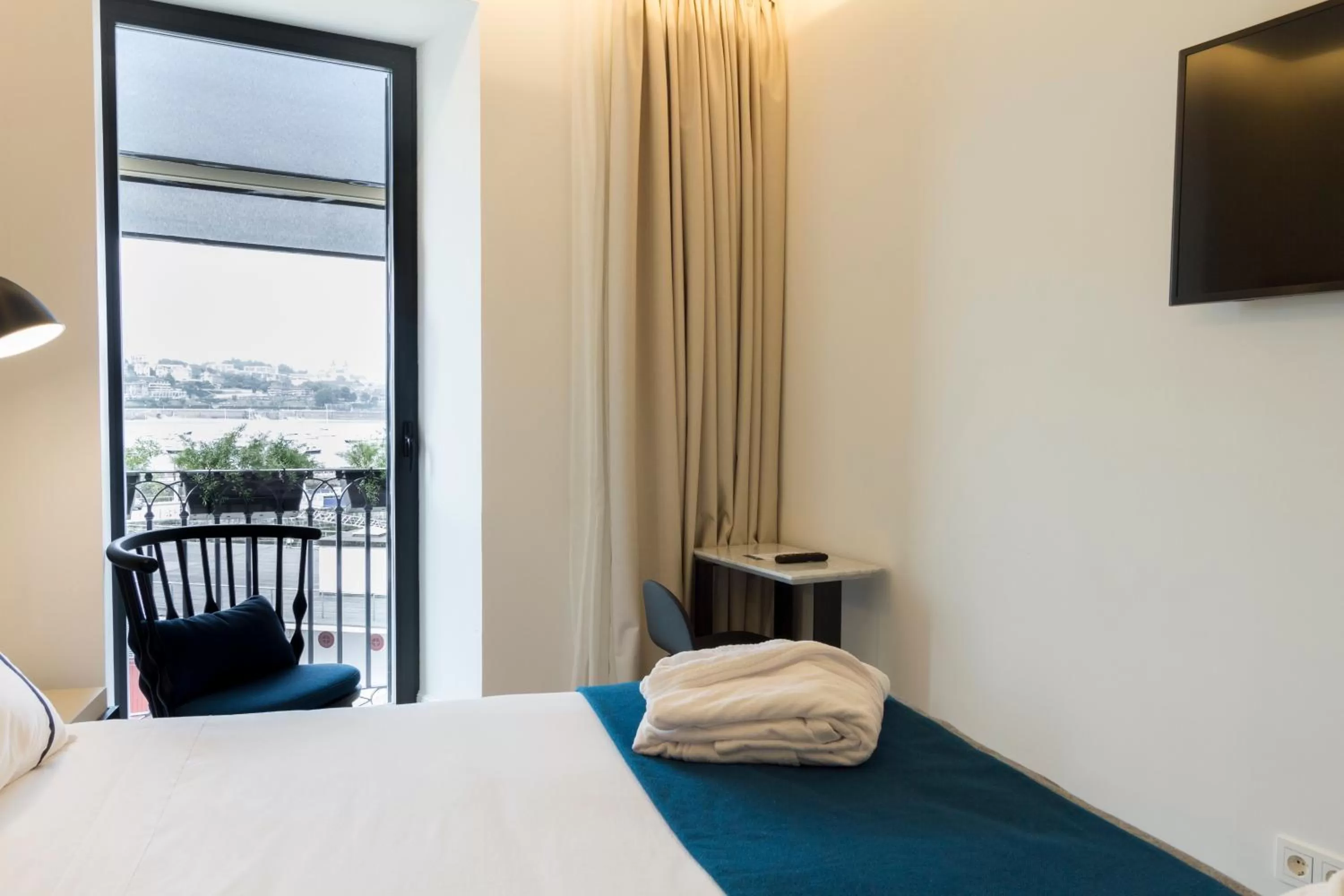 Bed in Hotel SANSEbay