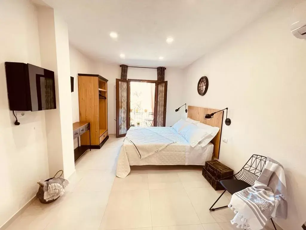 Double Room with Private Bathroom in B&B Dimora Dorgali Double Room with Private Bathroom in B&B Dimora Dorgali