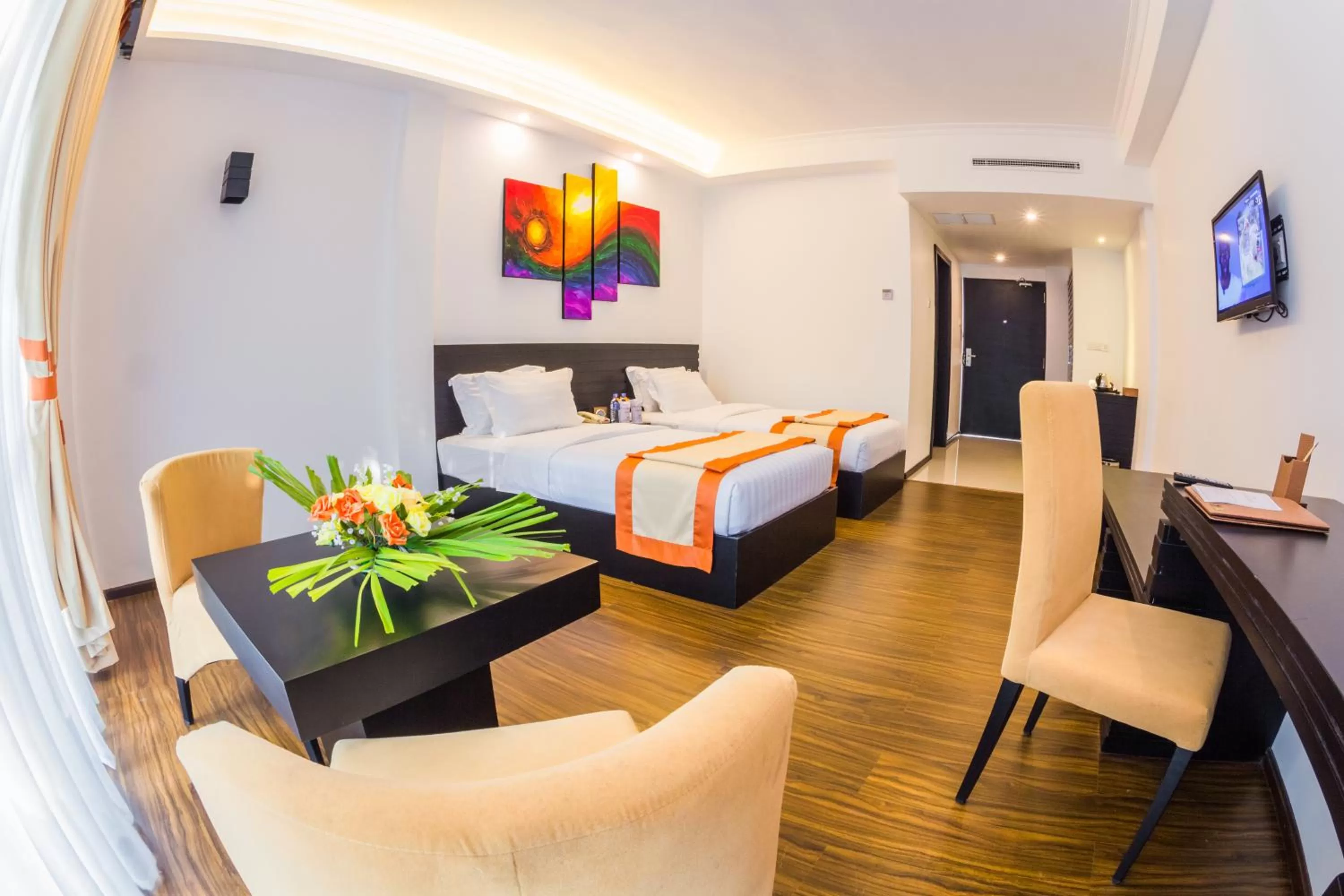 Bedroom, Bed in The Covanro Airport Hotel - Katunayake