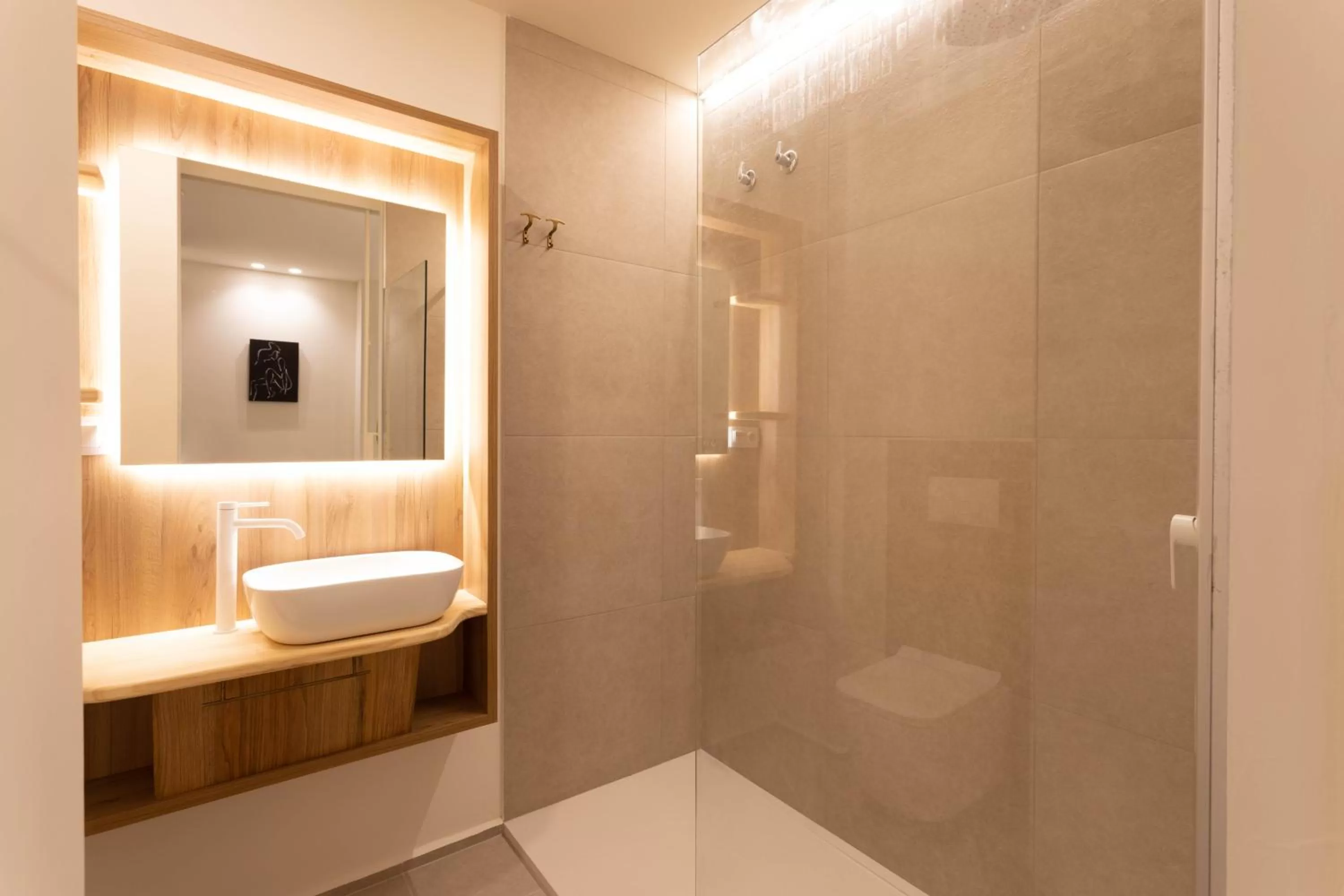 Bathroom in Reina Victoria Velázquez