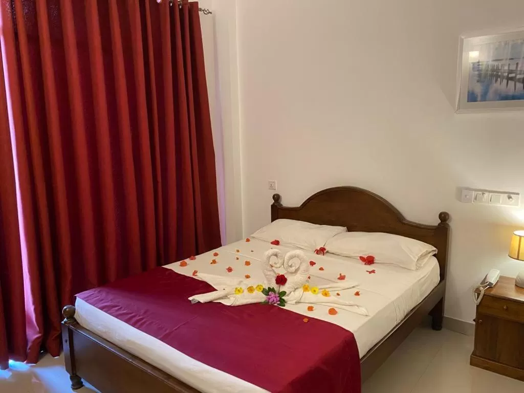 Bed in Kandy Rivers Edge Nature Resort