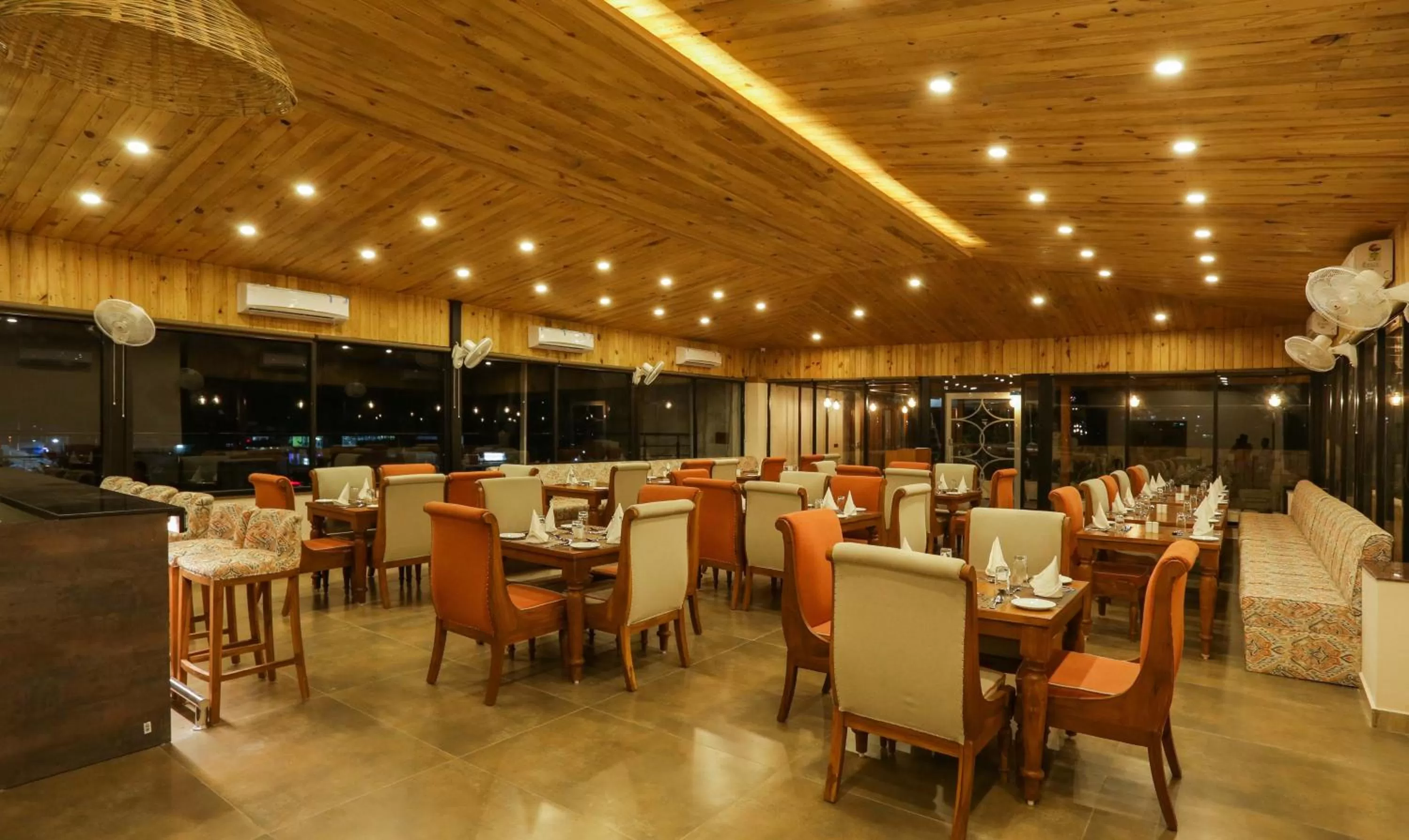 Restaurant/places to eat in Treebo Blessing Bells