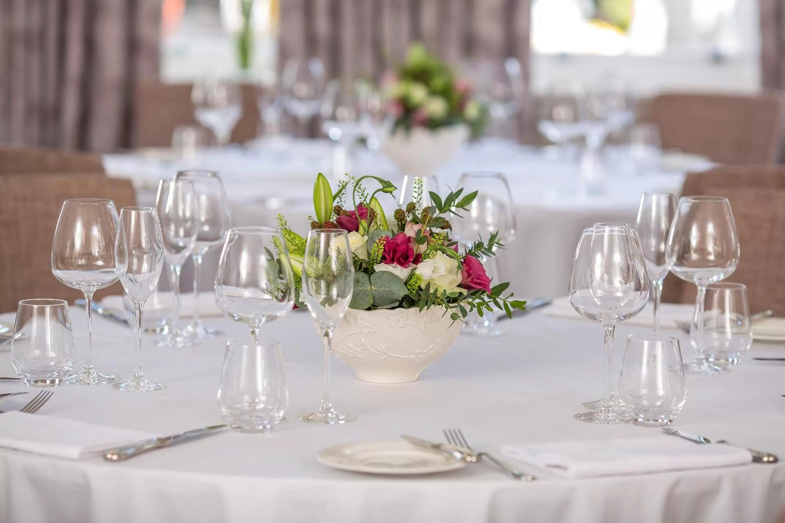 Restaurant/places to eat in The Belsfield Hotel