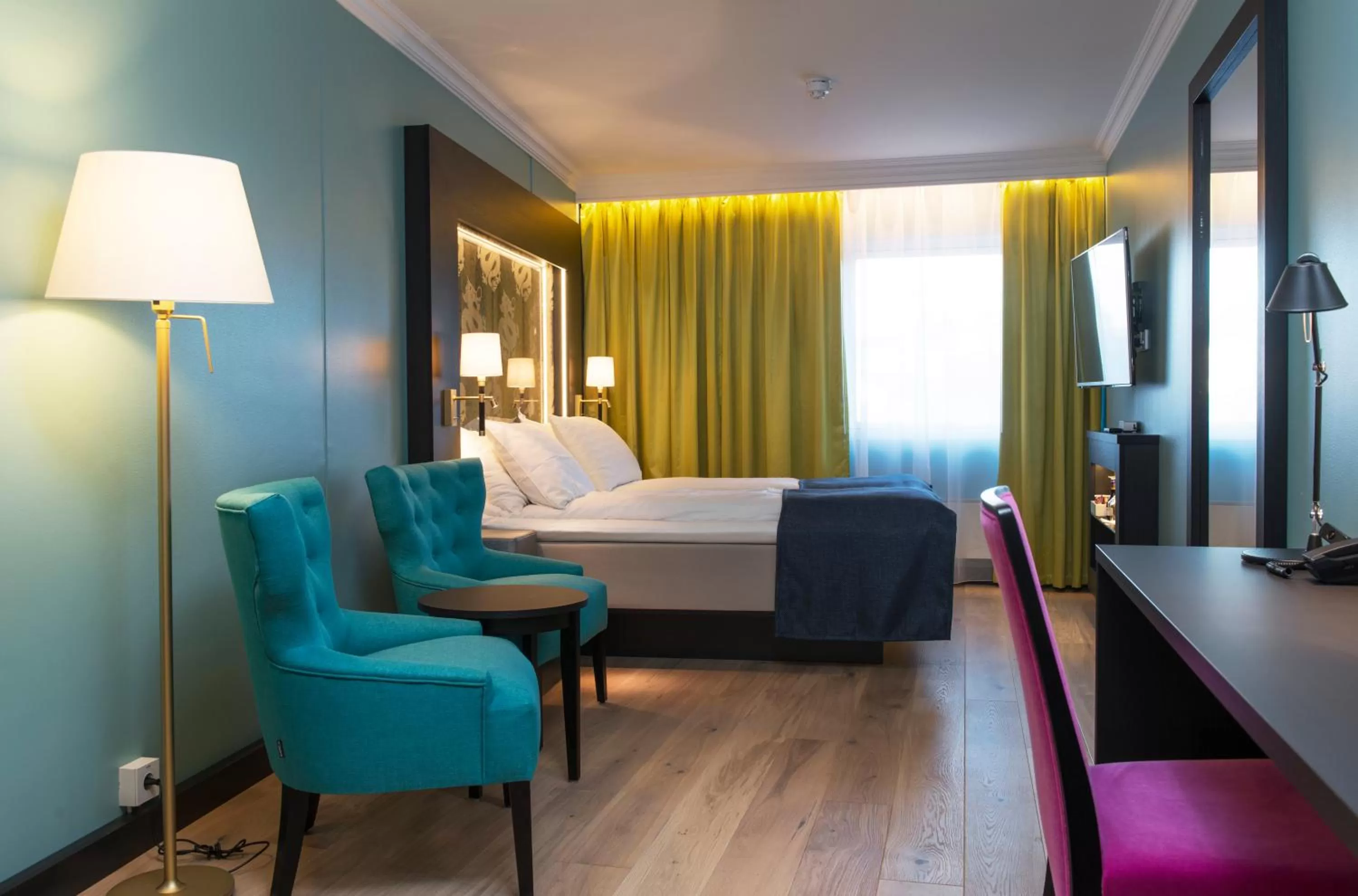 Photo of the whole room, Bed in Thon Hotel Terminus