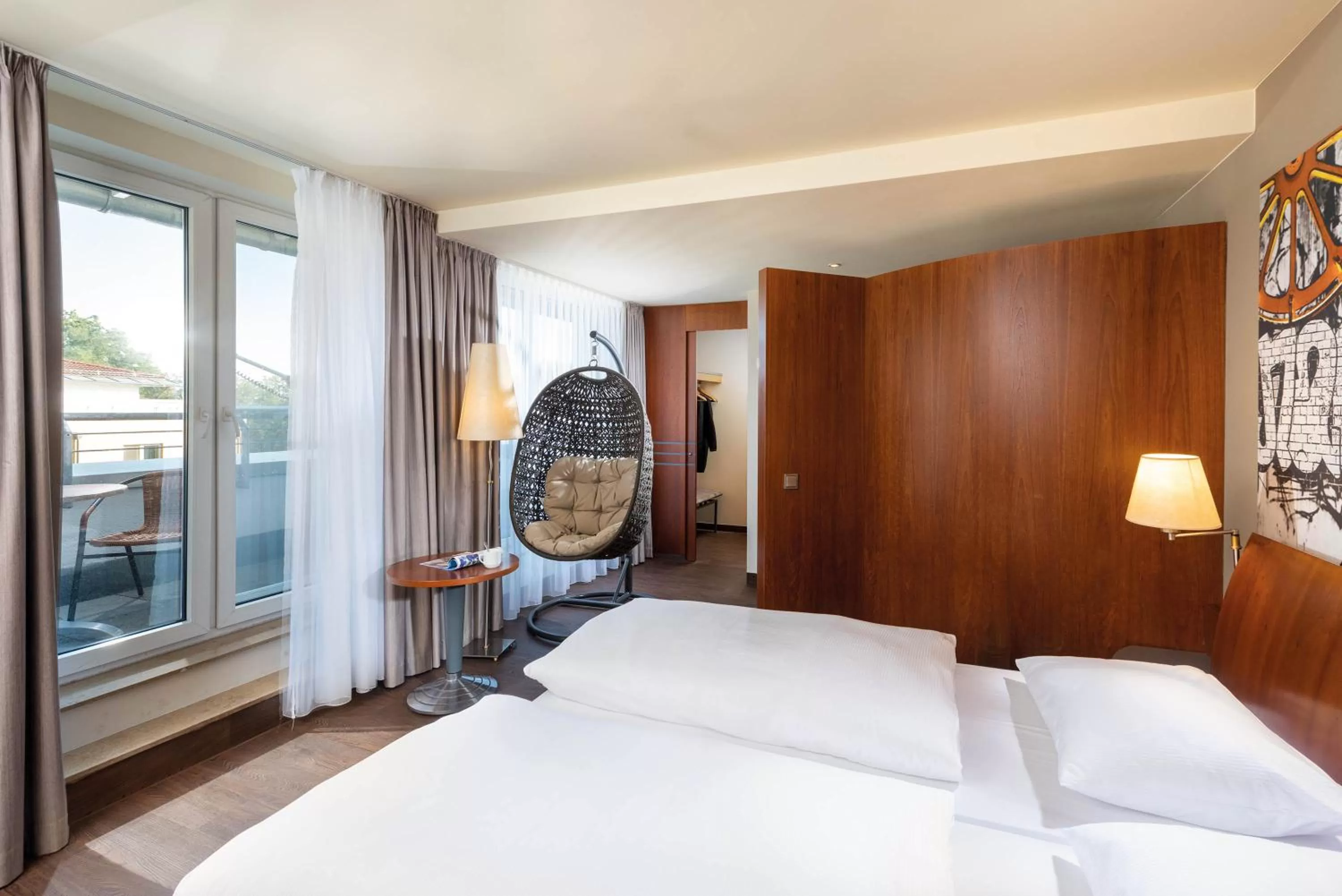 Balcony/Terrace, Bed in Seminaris SeeHotel Potsdam