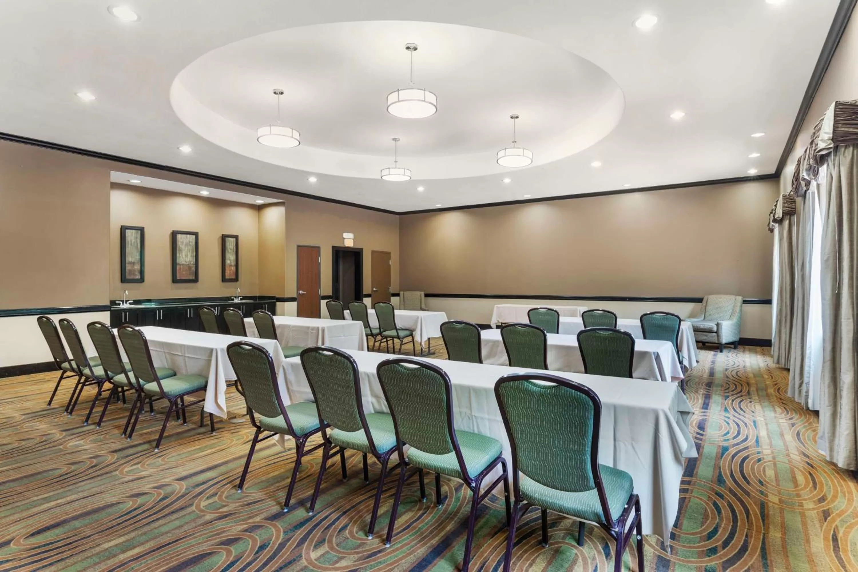 Meeting/conference room in Best Western Plus Texoma Hotel & Suites