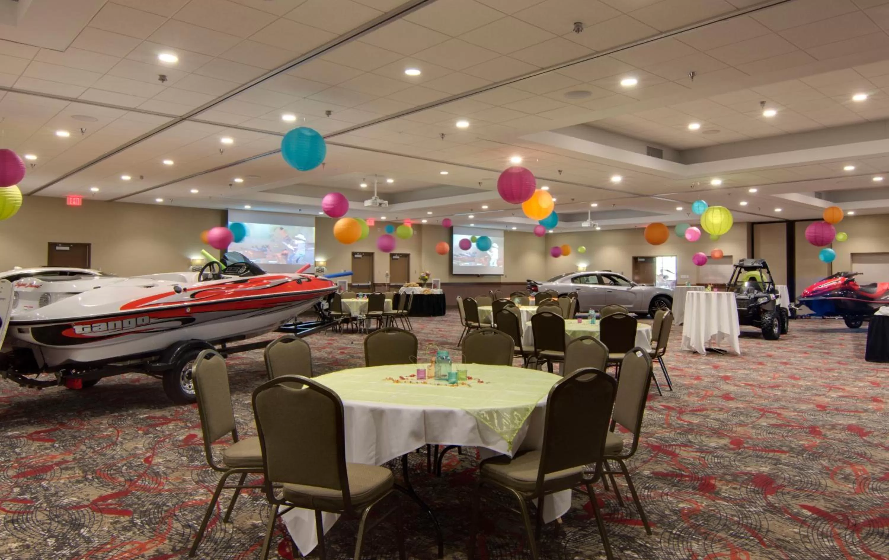 Meeting/conference room in Holiday Inn Express & Suites Willmar by IHG