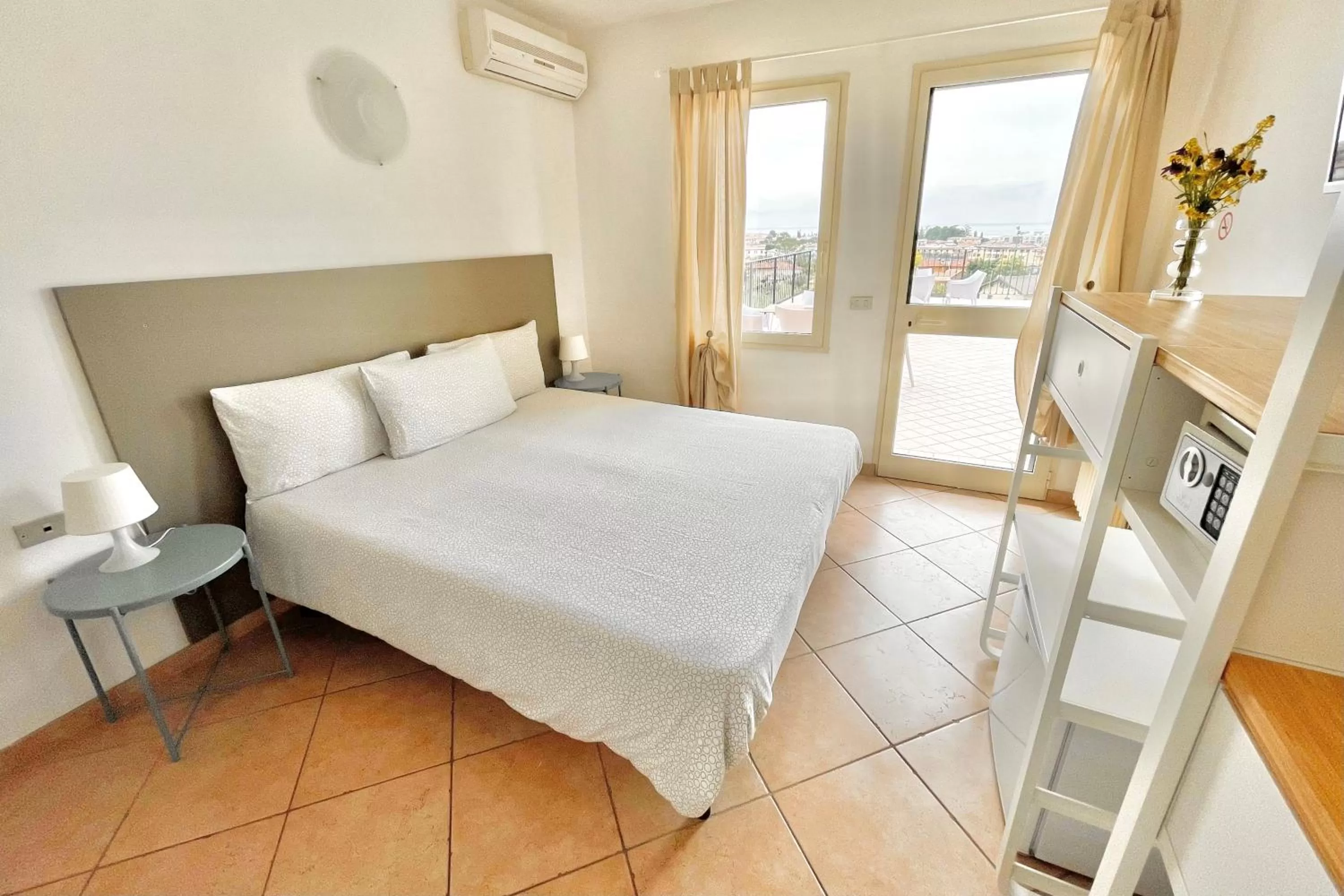 Photo of the whole room, Bed in Albergo Vittoria