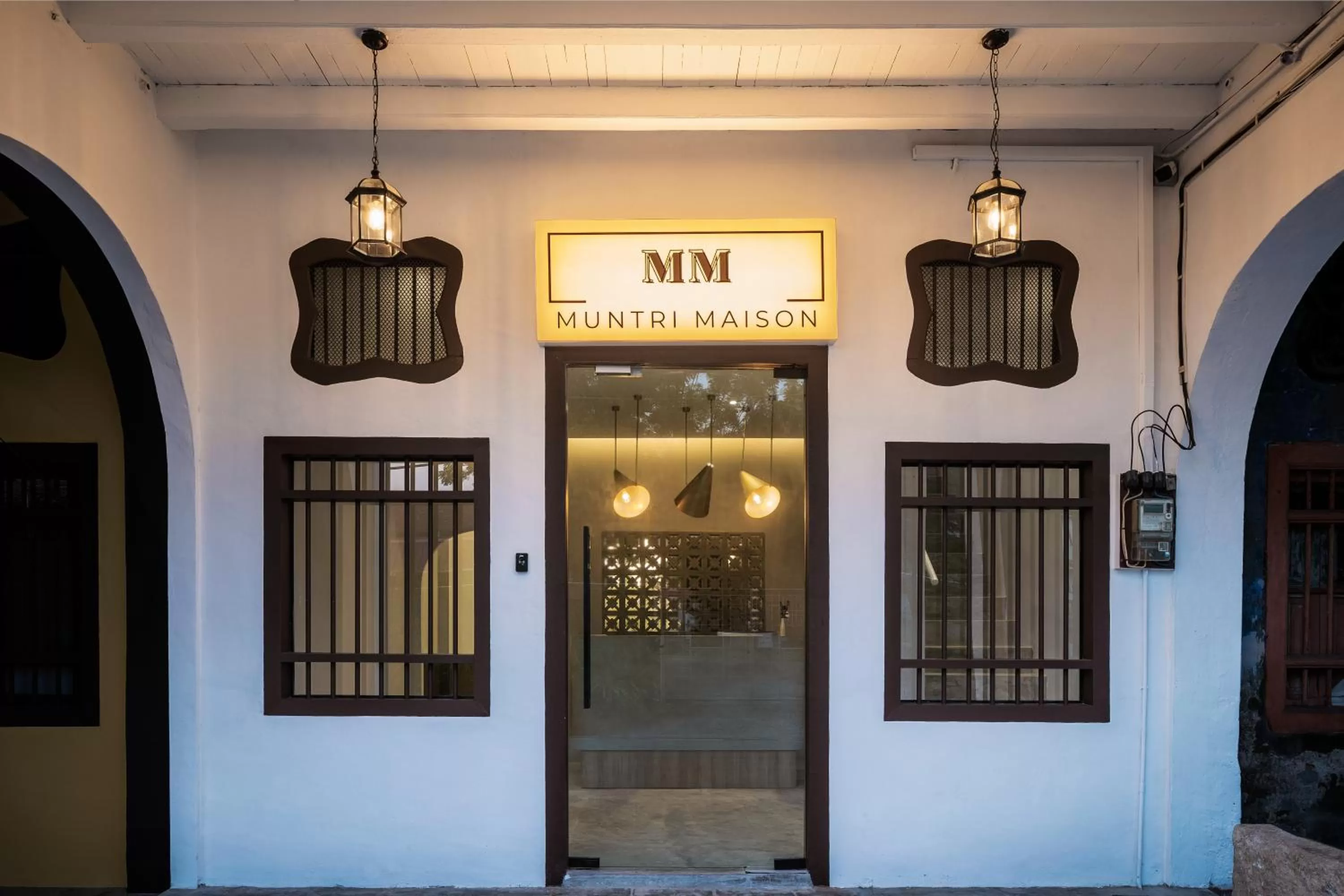 Property building in Muntri Maison