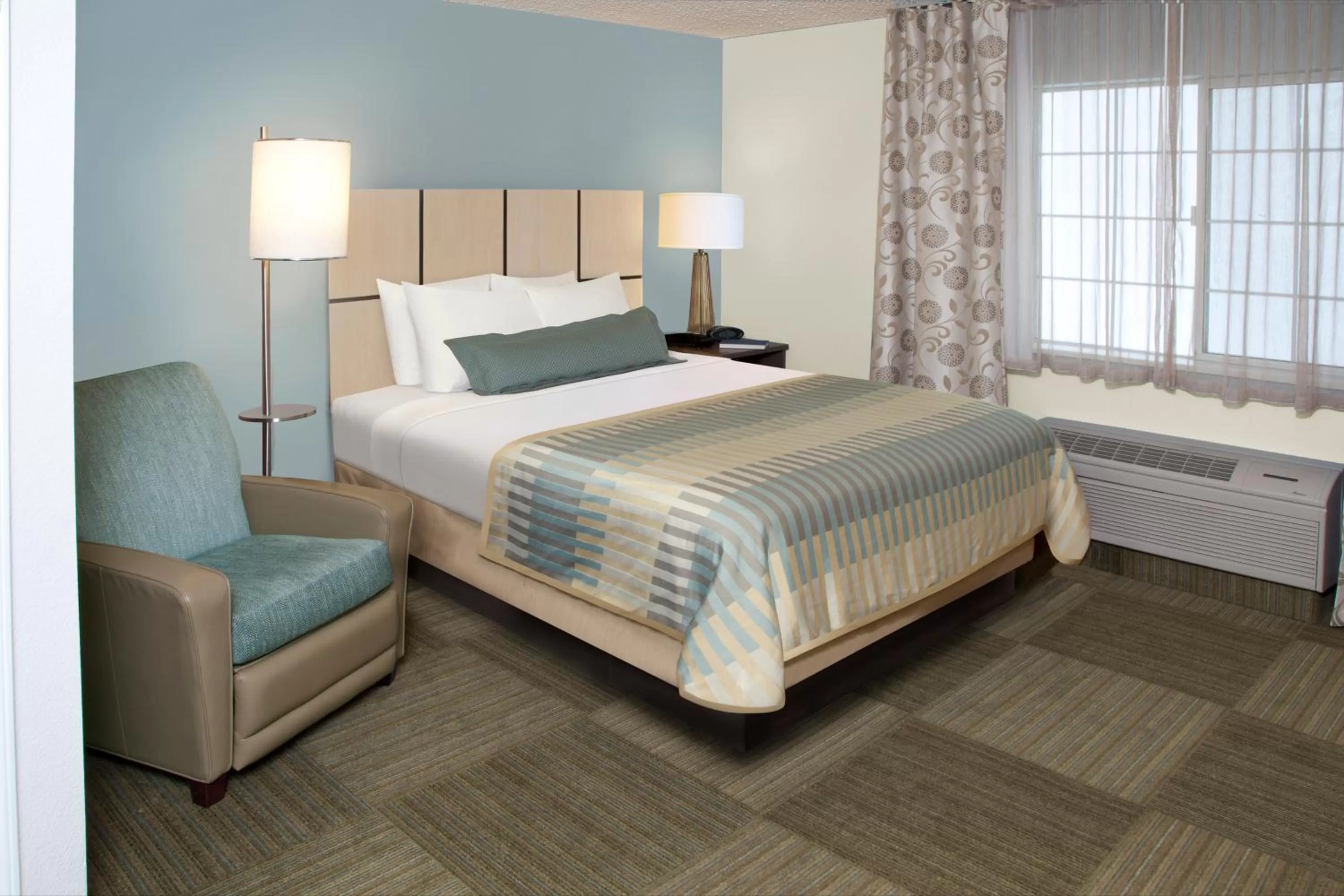 Photo of the whole room, Bed in Candlewood Suites - Memphis East by IHG