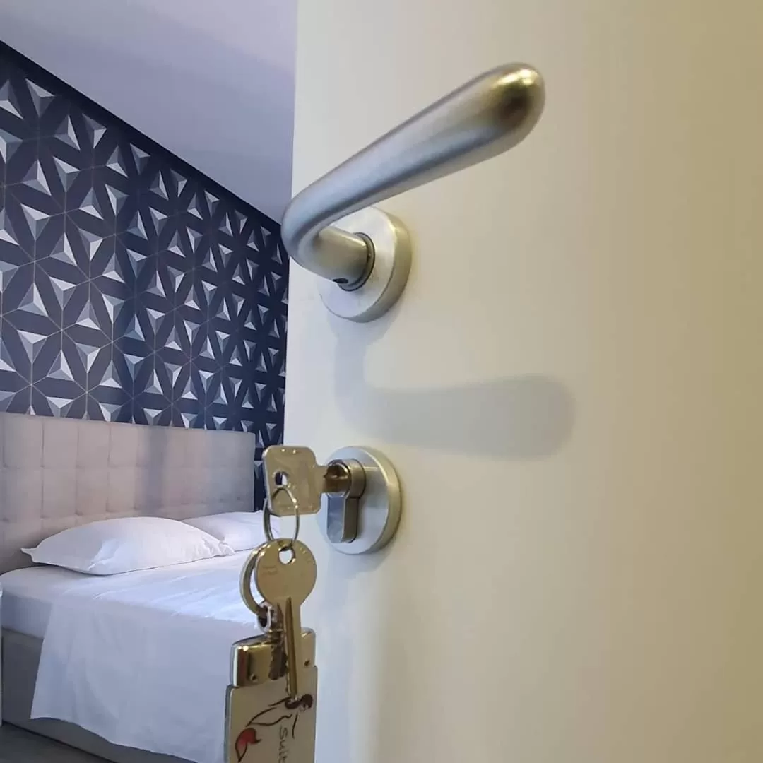 Bedroom, Bed in 2B Fifteen Floor Suite Napoli