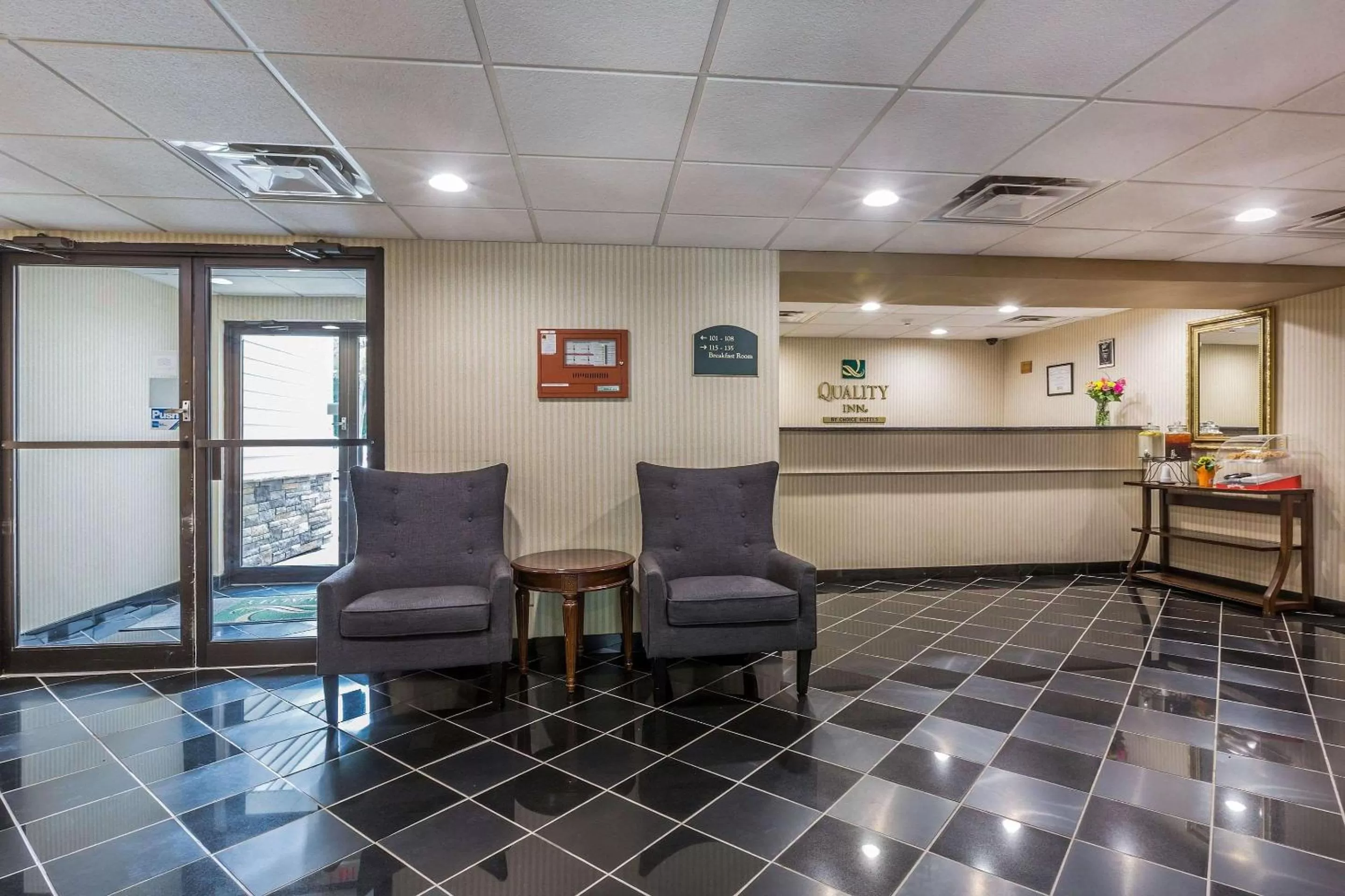 Lobby or reception in Quality Inn Hyde Park - Poughkeepsie North
