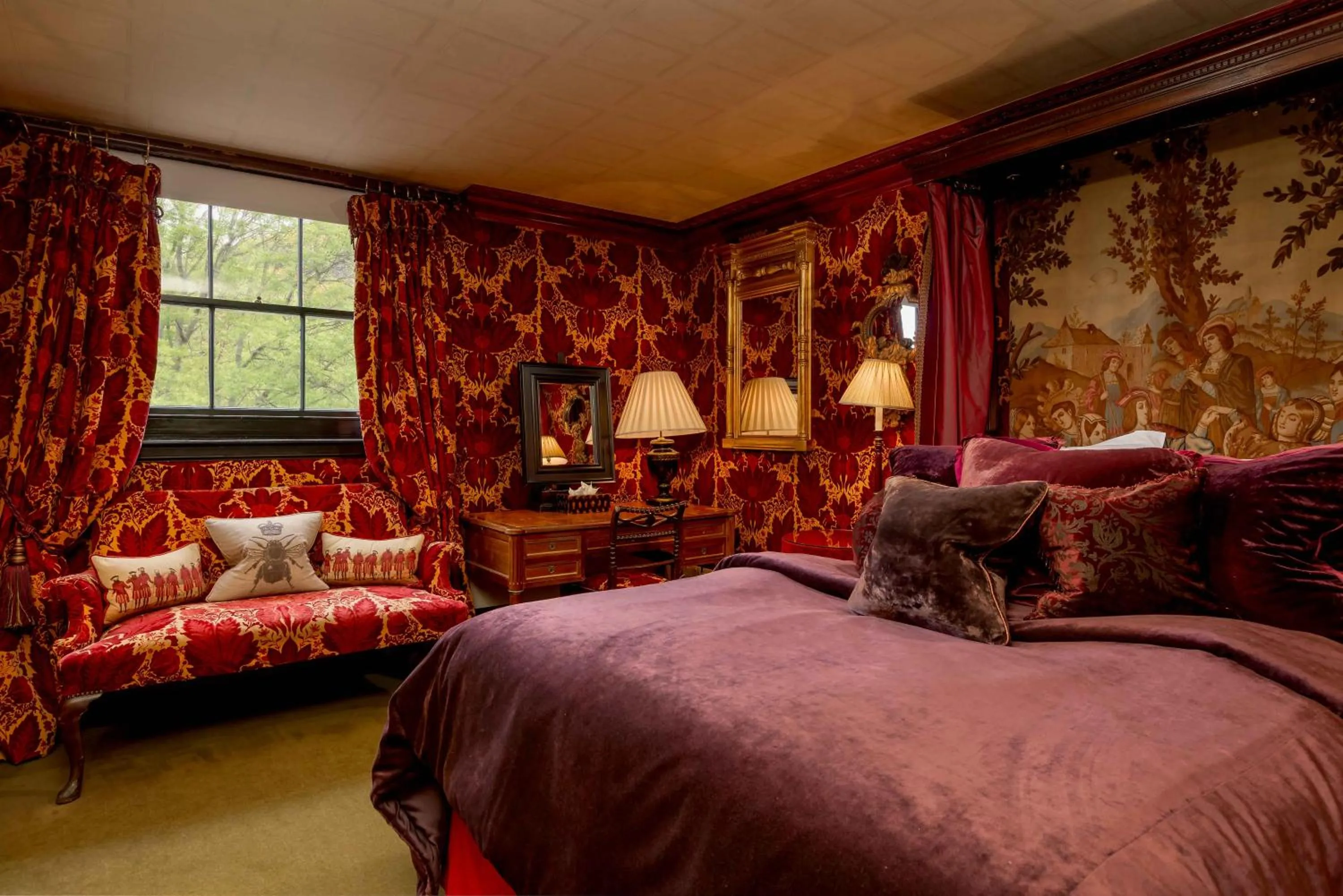Seating area, Bed in Prestonfield House