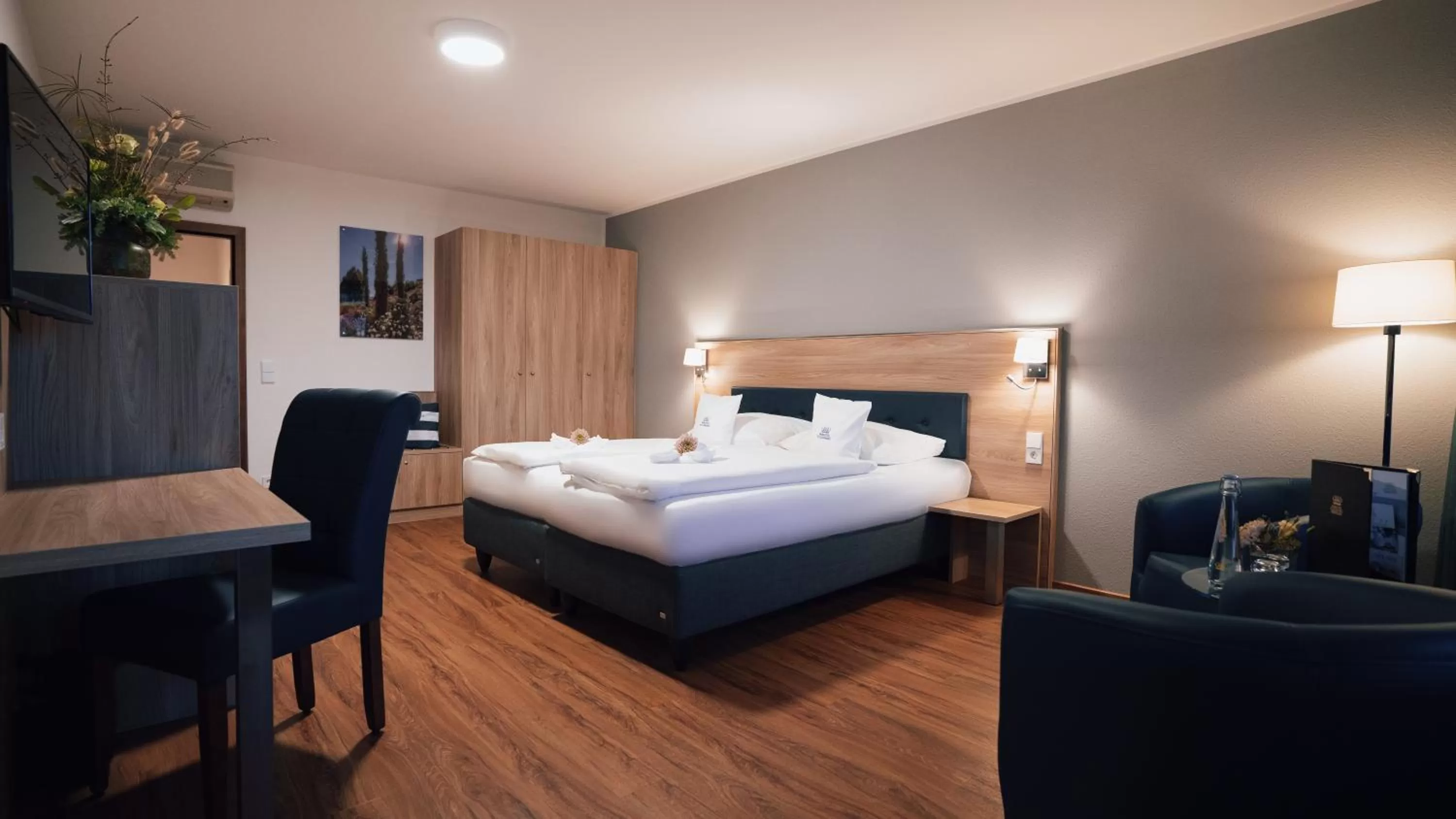 Bed in Parkhotel St.Leonhard