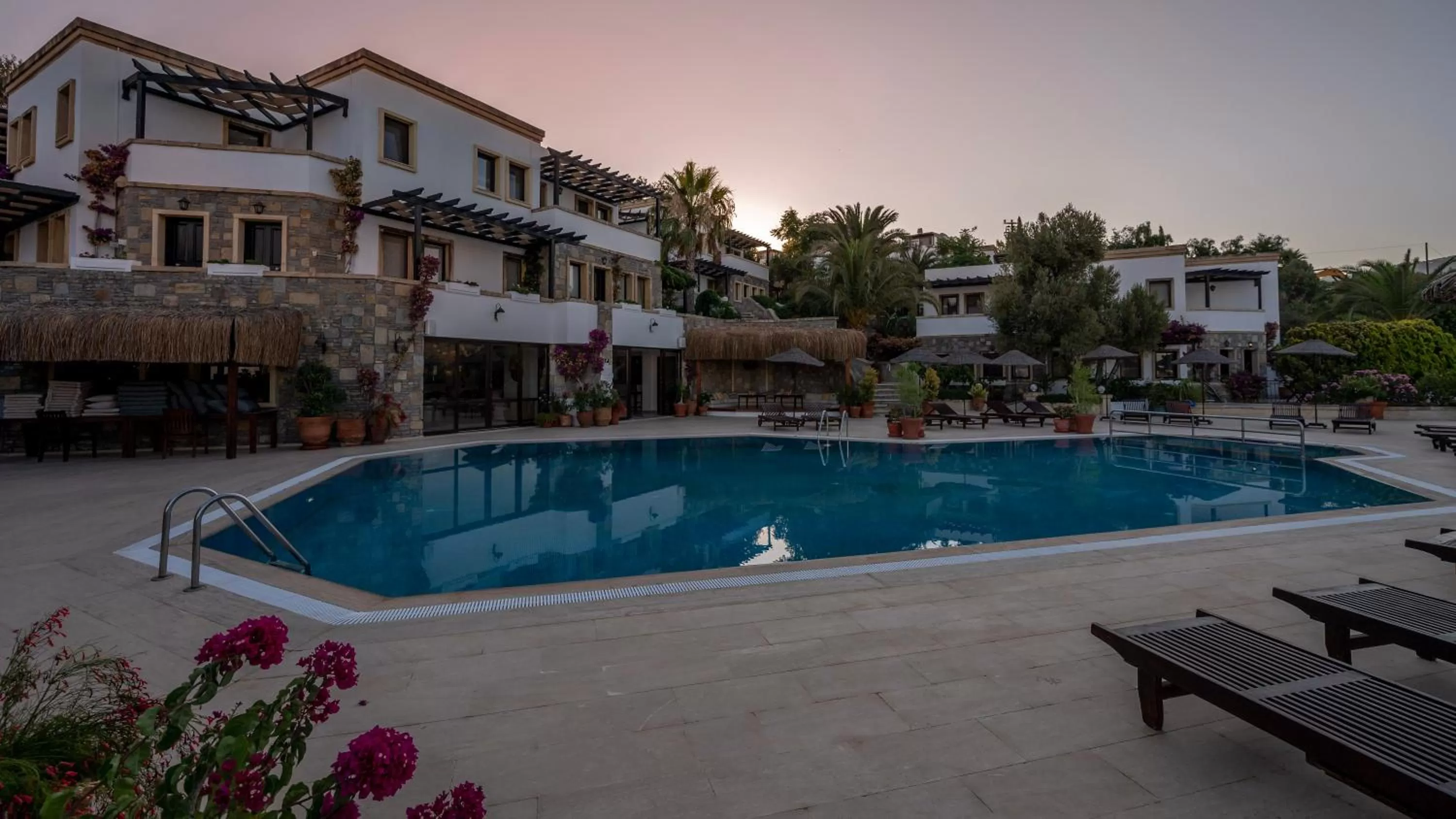 Property building, Swimming Pool in 4reasons hotel + bistro | 12+