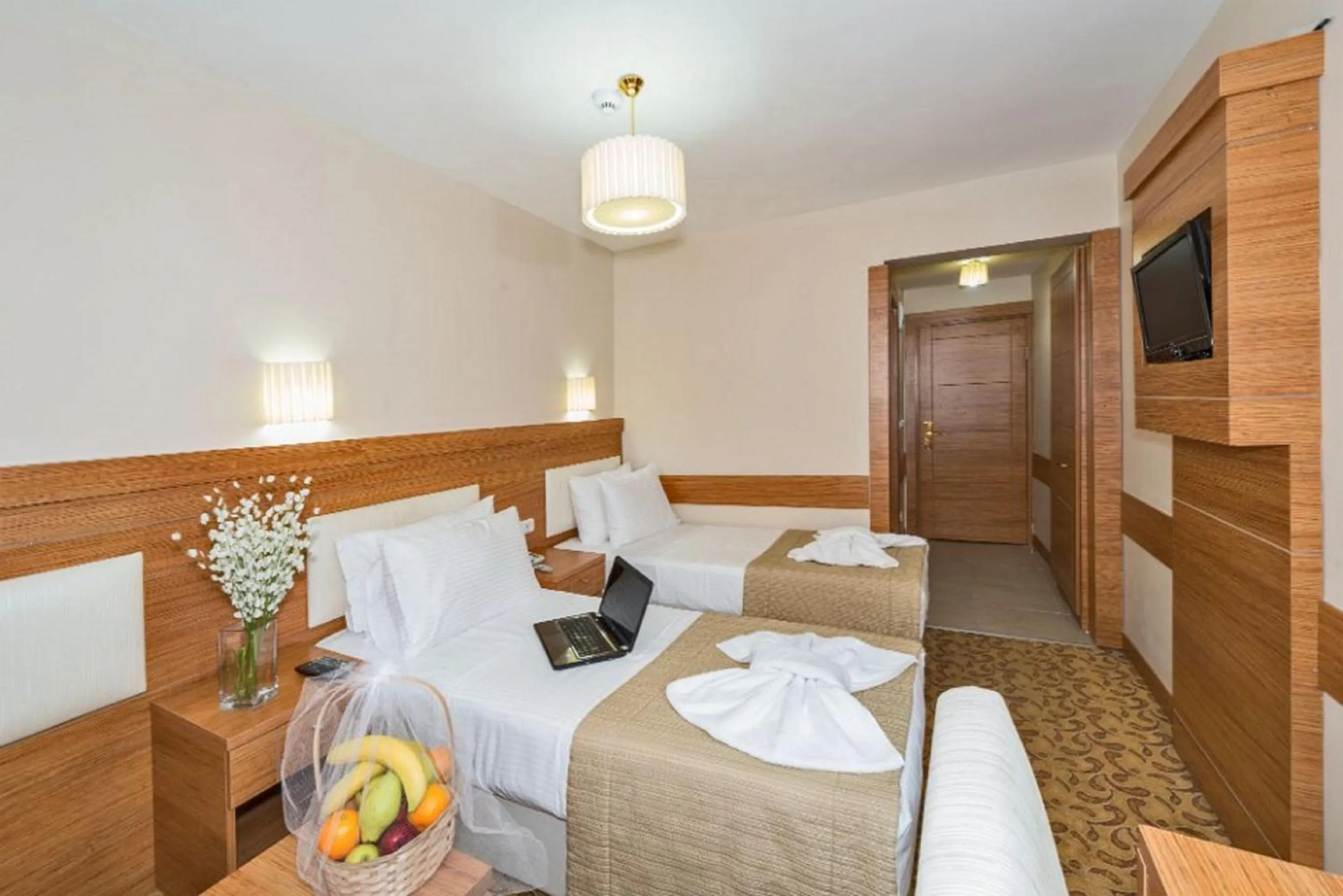 Massage, Bed in Selenay Hotel