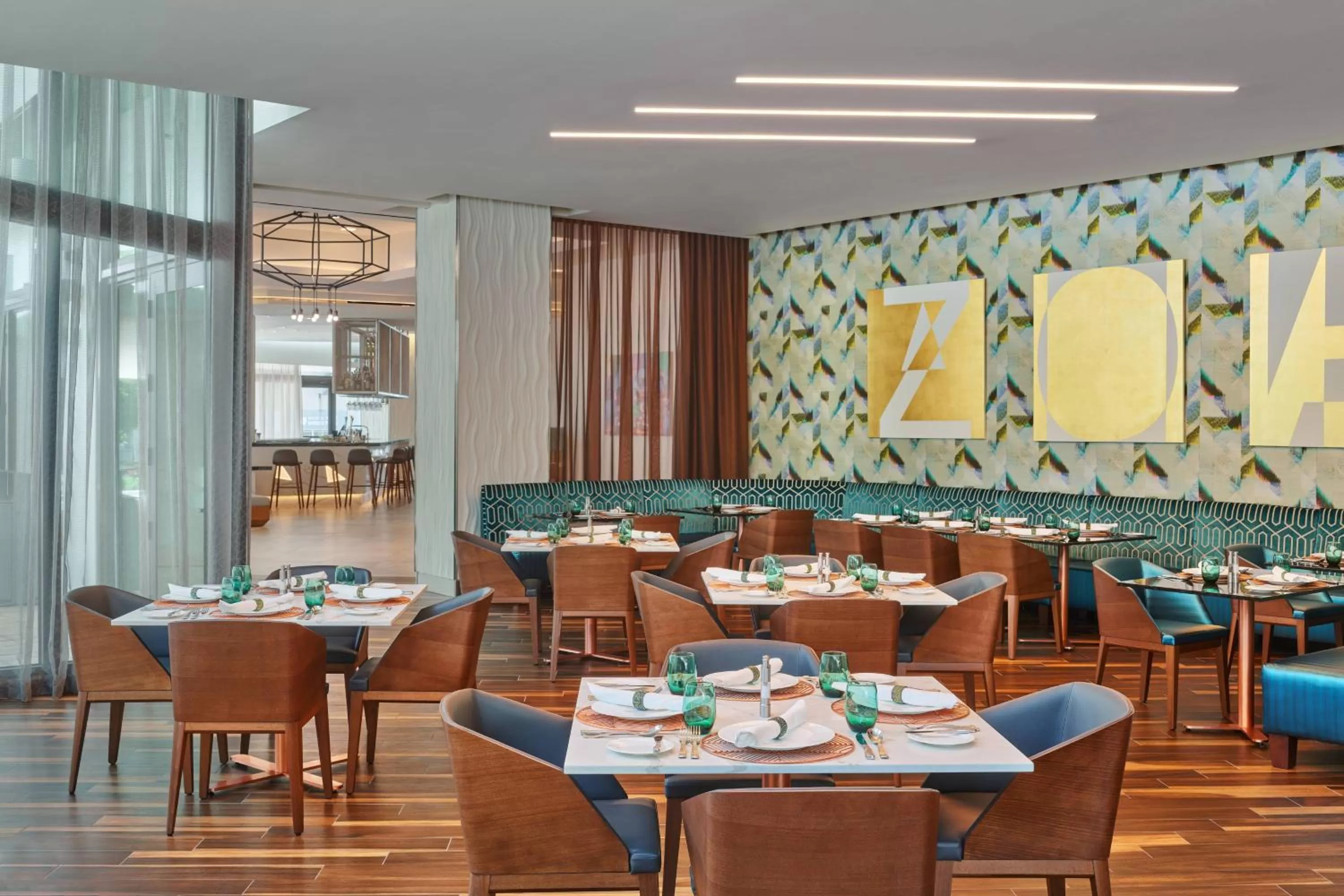 Restaurant/places to eat in Art Ovation Hotel, Autograph Collection