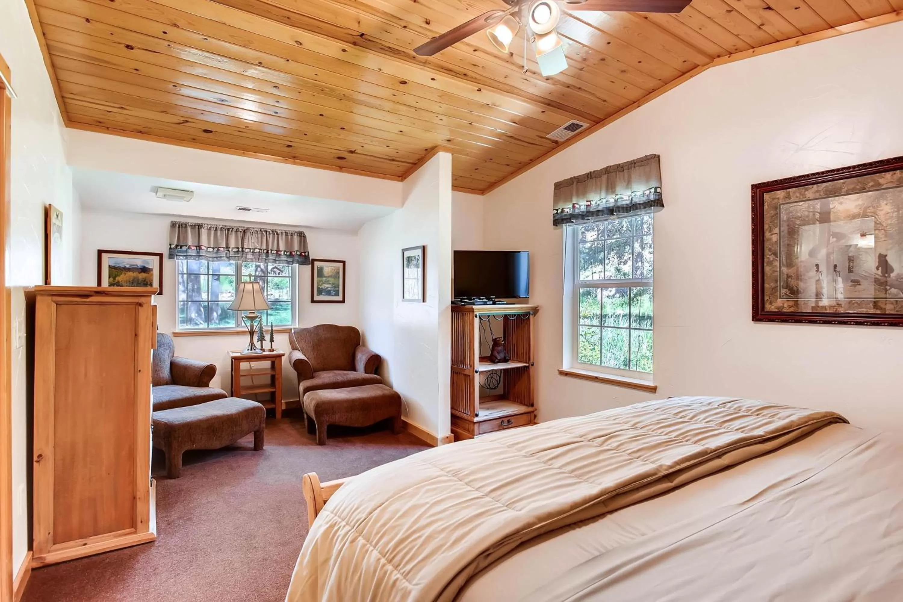Seating Area in Estes Park Condos