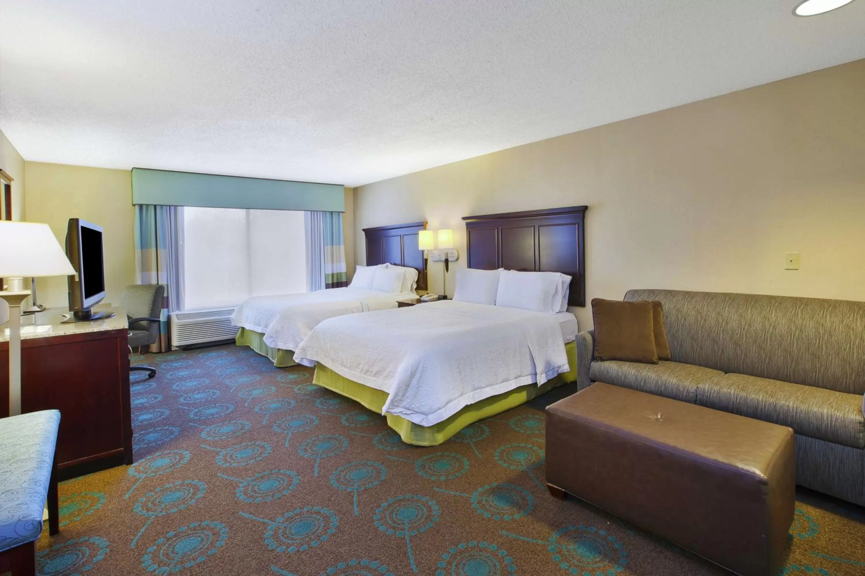 Bedroom, Bed in Hampton Inn & Suites South Bend