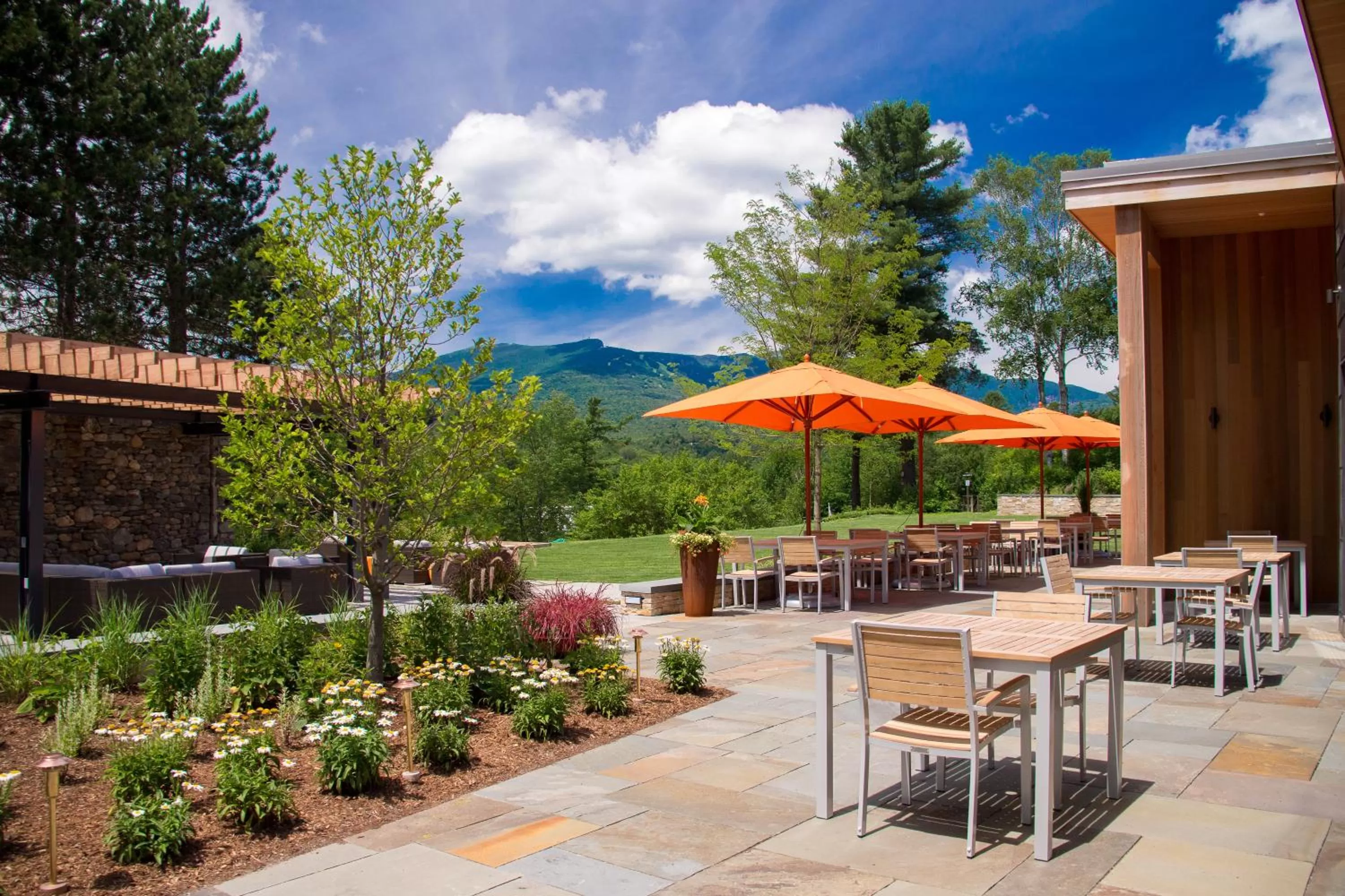 Balcony/Terrace in Topnotch Resort