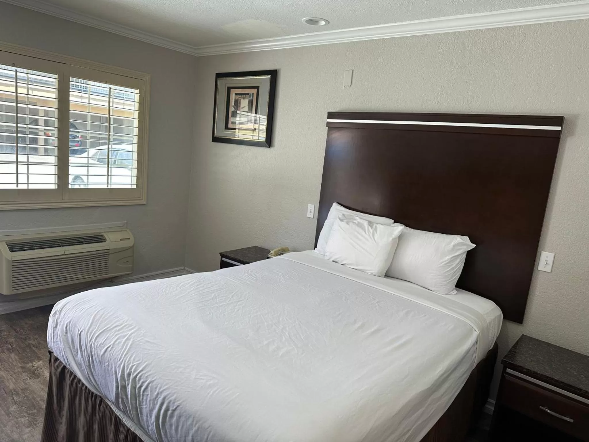 Queen Room with Two Queen Beds - Non-Smoking in Rodeway Inn National City San Diego South