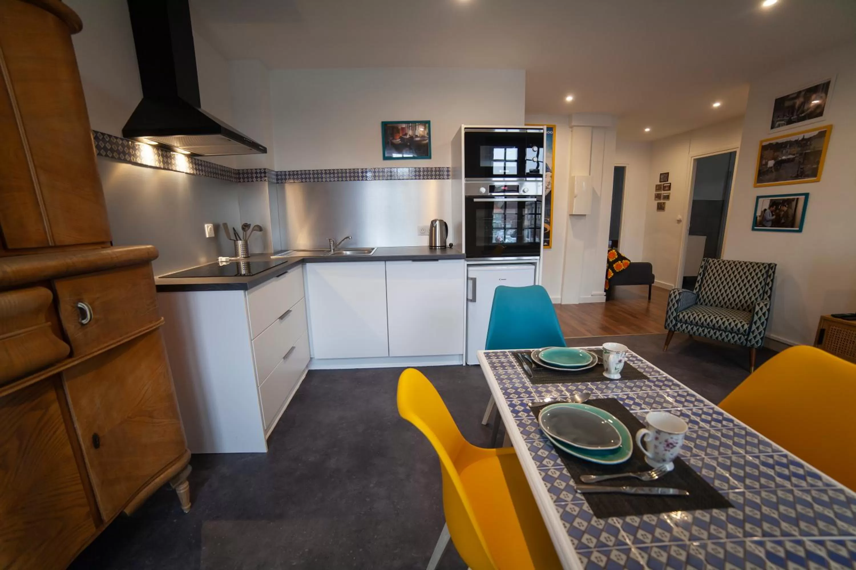 stove in Bienvenue Chez Nous