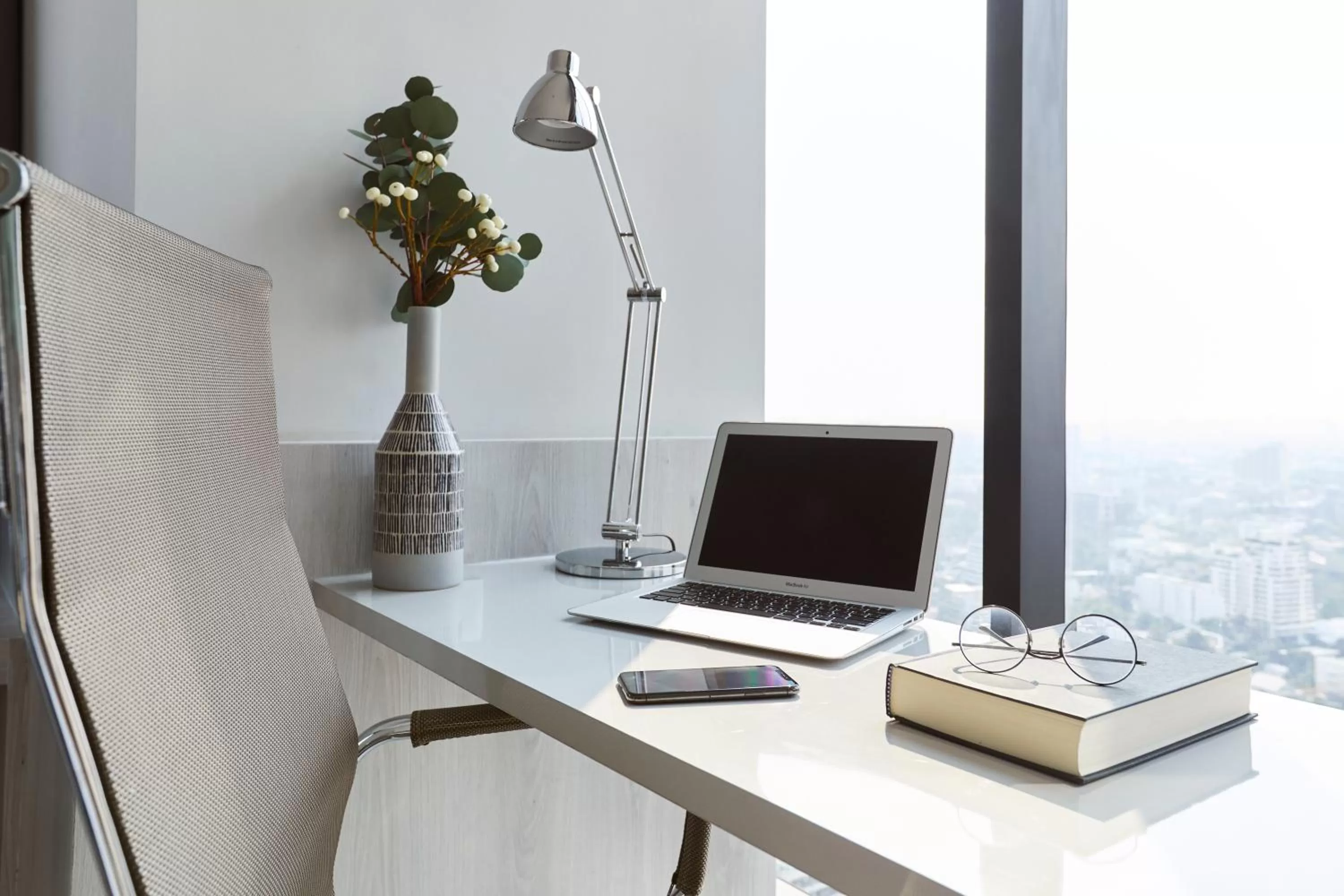 Seating area in The Quarter Ari by UHG