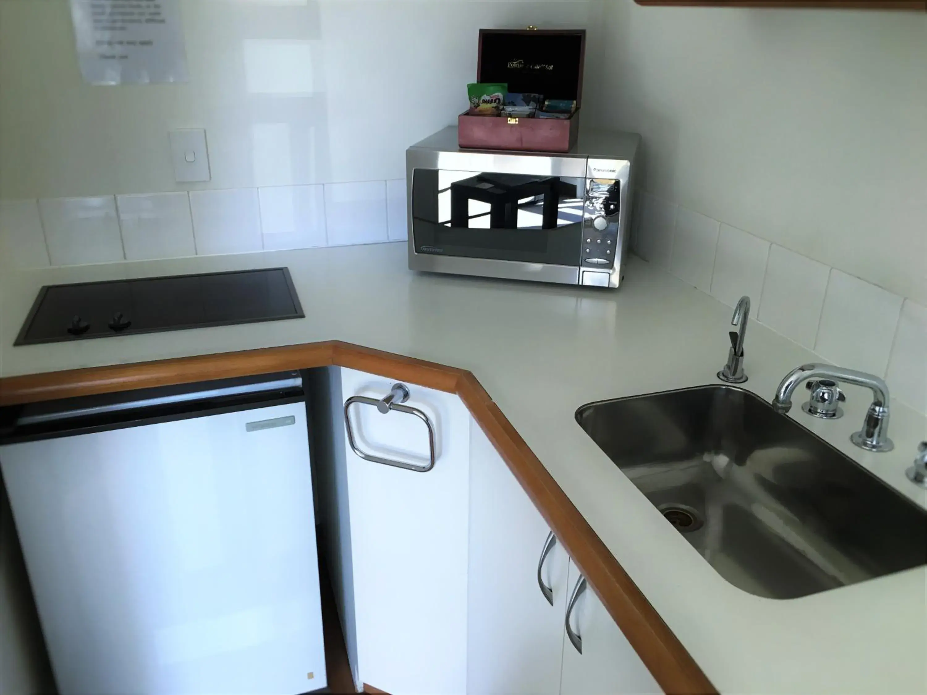 Large One-Bedroom Apartment in Cable Court Motel Large One-Bedroom Apartment in Cable Court Motel